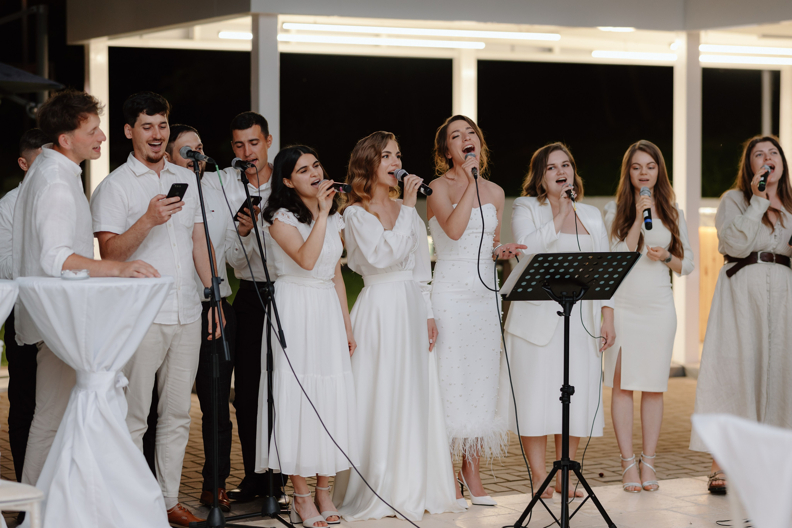 Corina & Dumitru. Main