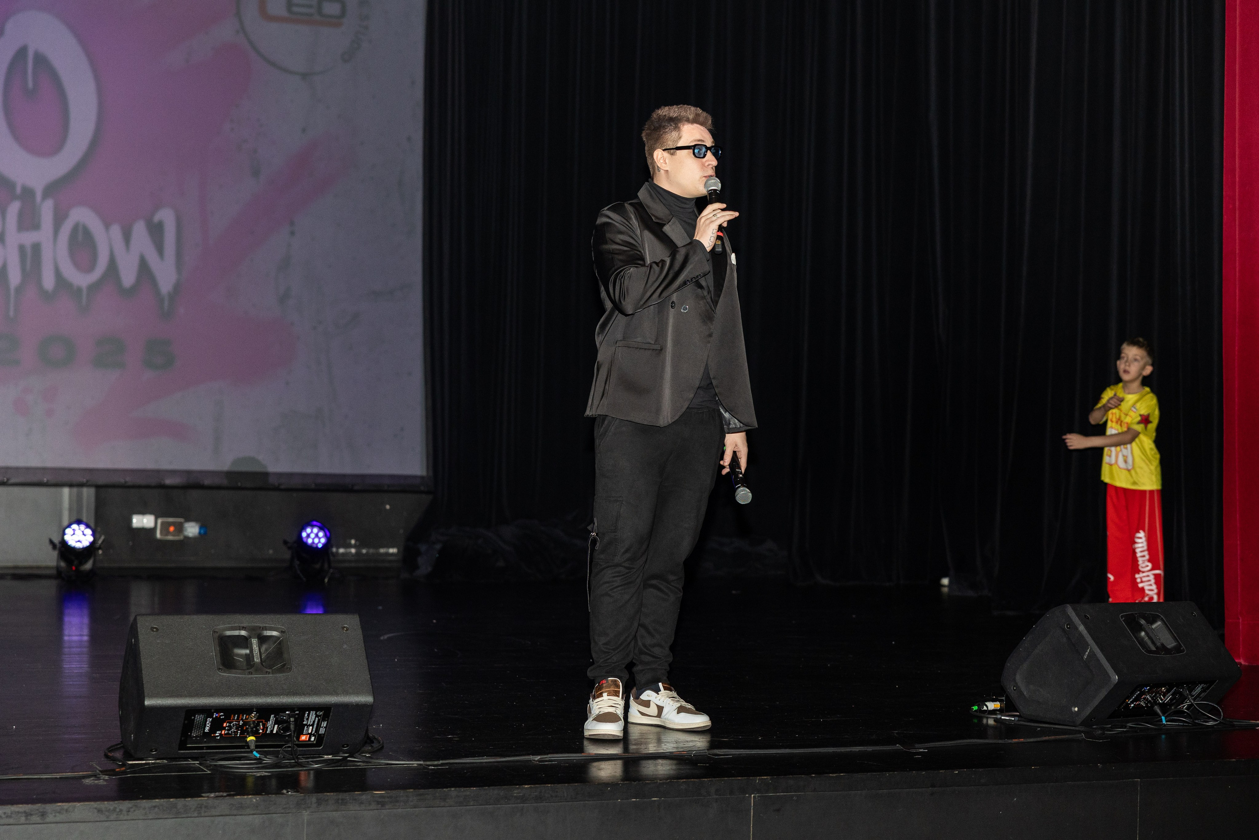 LEO DANCE SHOW WINTER 2025. Семейный и детский фотограф в Варшаве Мила Бобровская