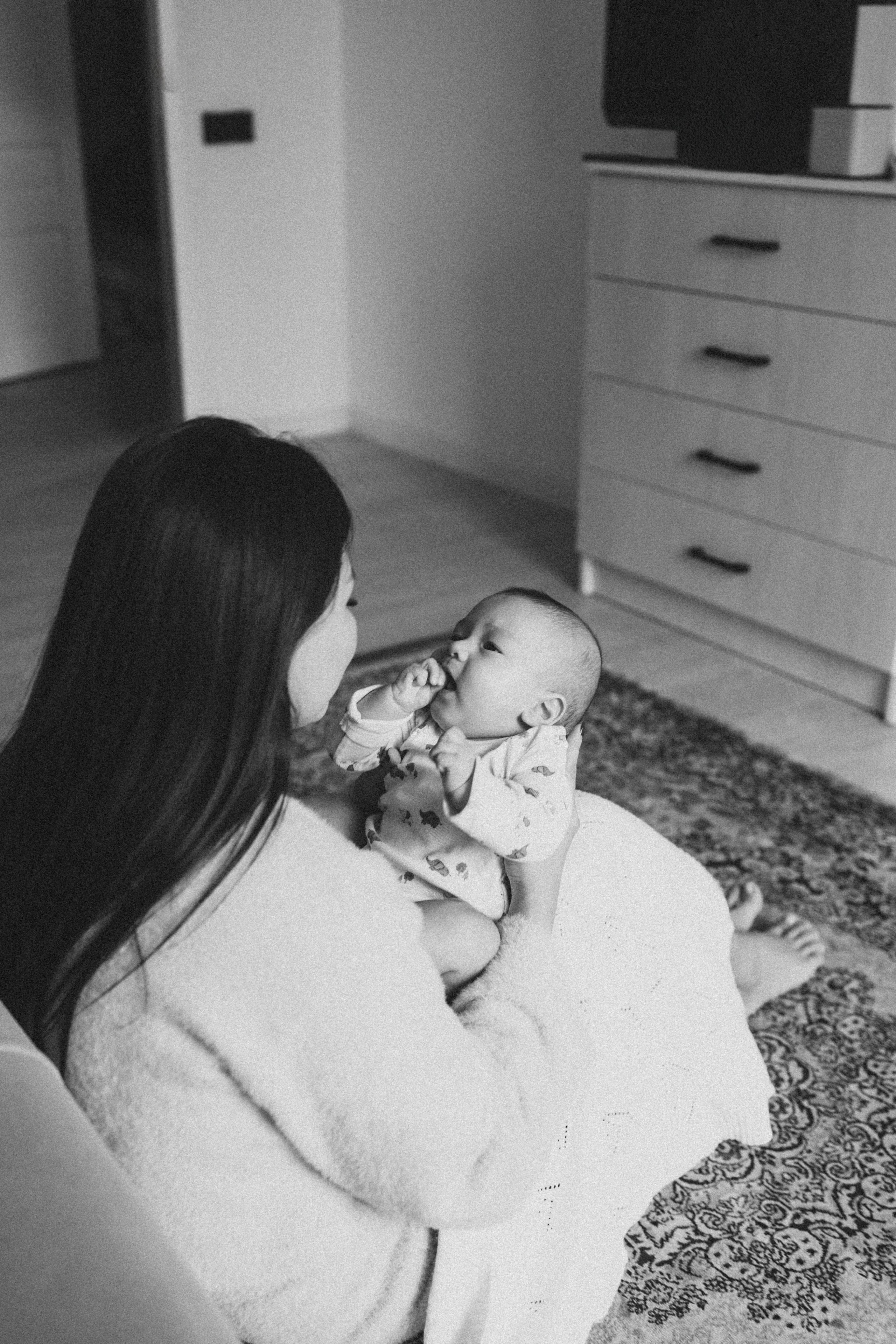 Candid family story. Birth, Family, Newborn photographer in Dubai| Eliza Baitikova