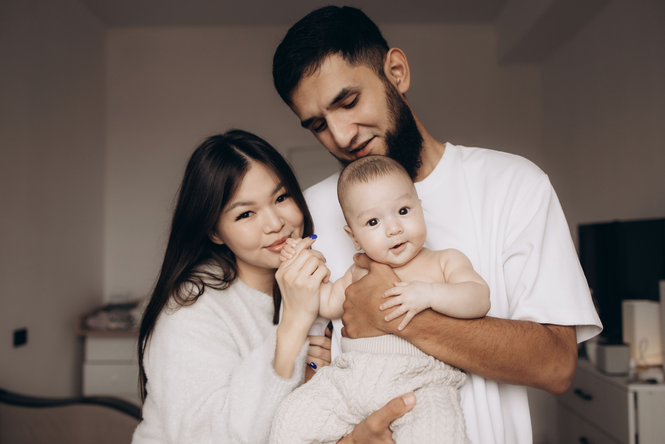 Candid family story. Birth, Family, Newborn photographer in Dubai| Eliza Baitikova