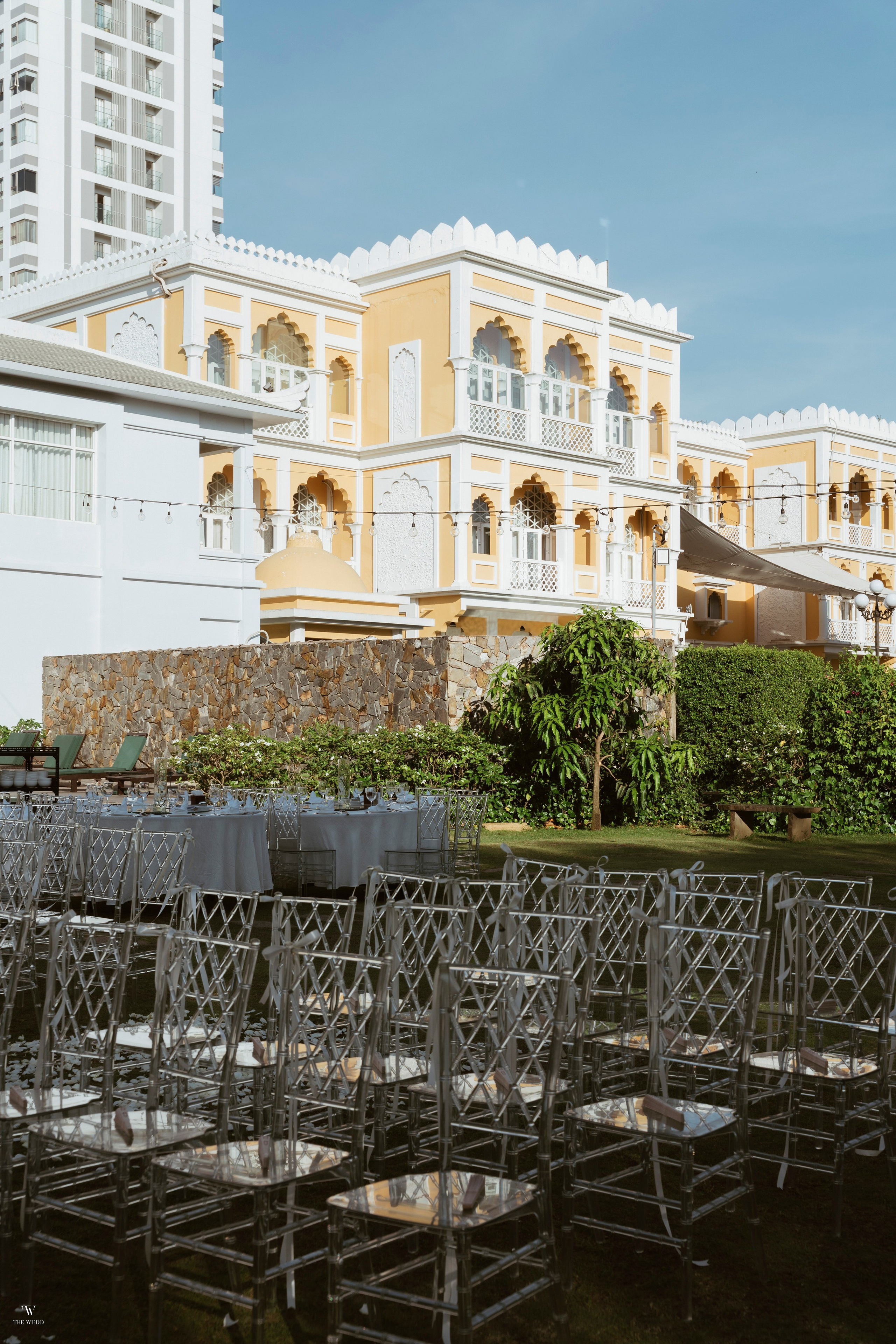 ALEX & NICOLE. WEDDING PHOTOGRAPHER IN VIETNAM