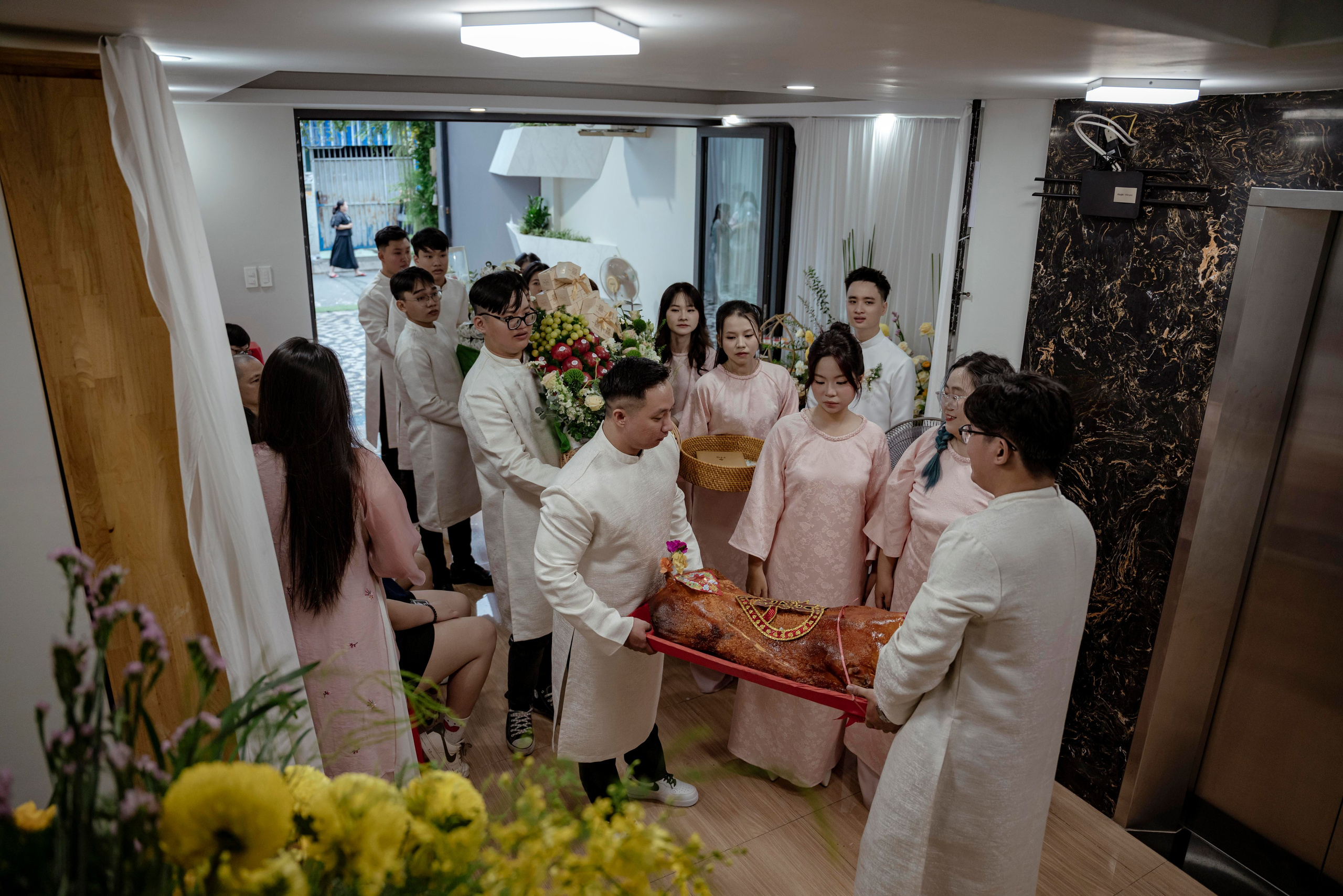 JOE & MIA. WEDDING PHOTOGRAPHER IN VIETNAM