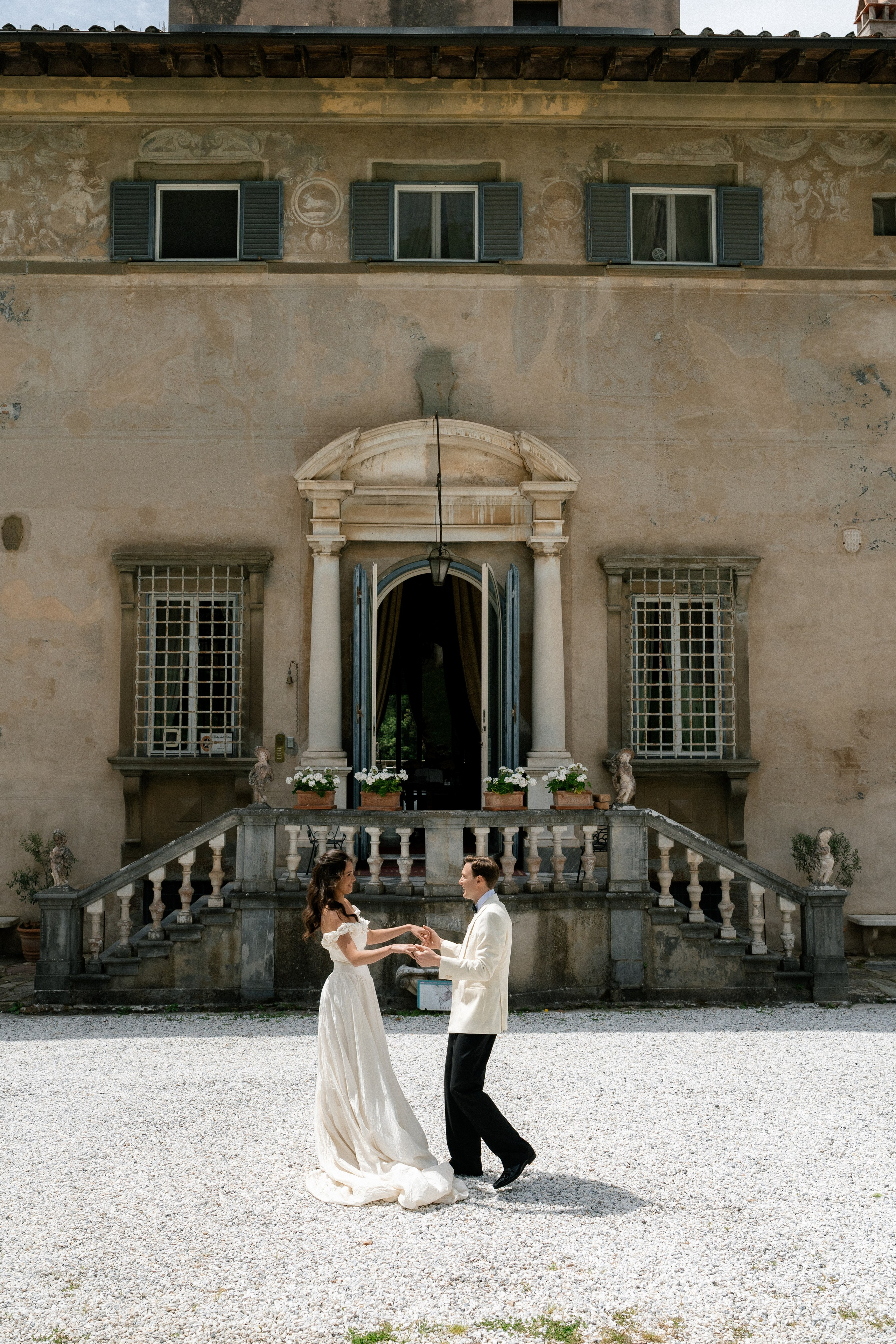 Destination wedding portfolio Europe elegant bride groom photography. Destination Wedding Photographer Alex Pasarelu