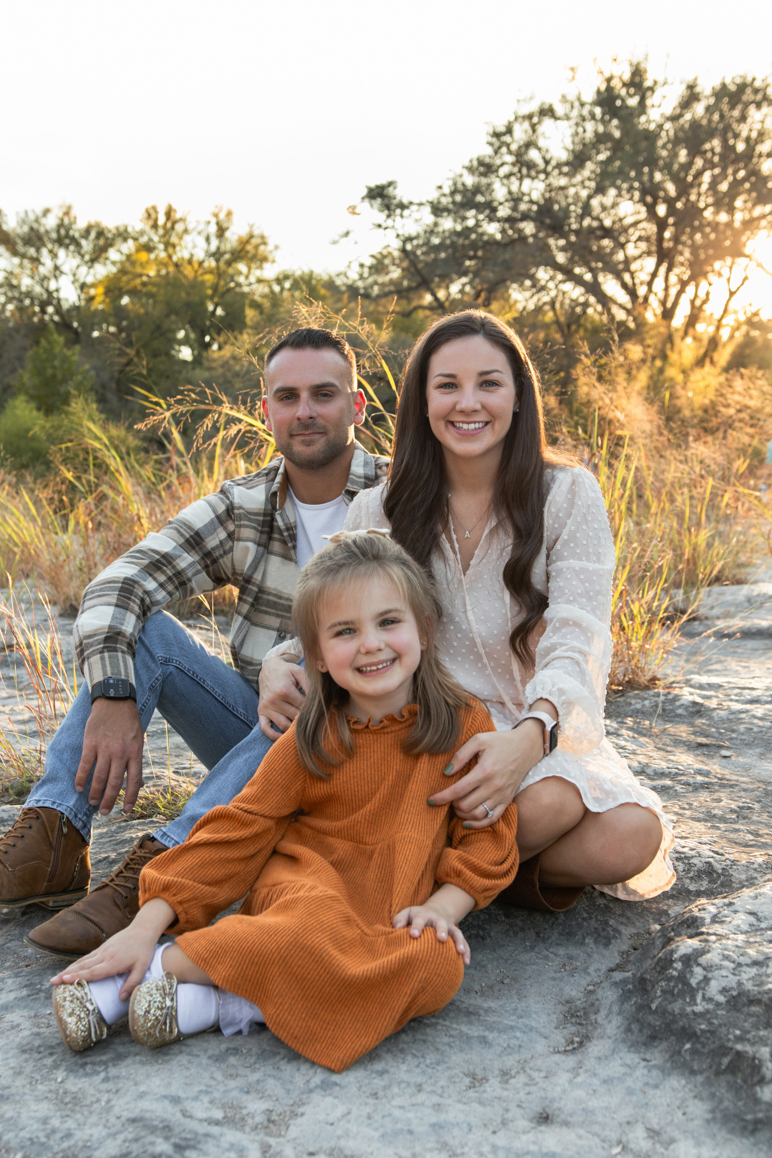 Family photoshoot at Bull Creek Park in Austin