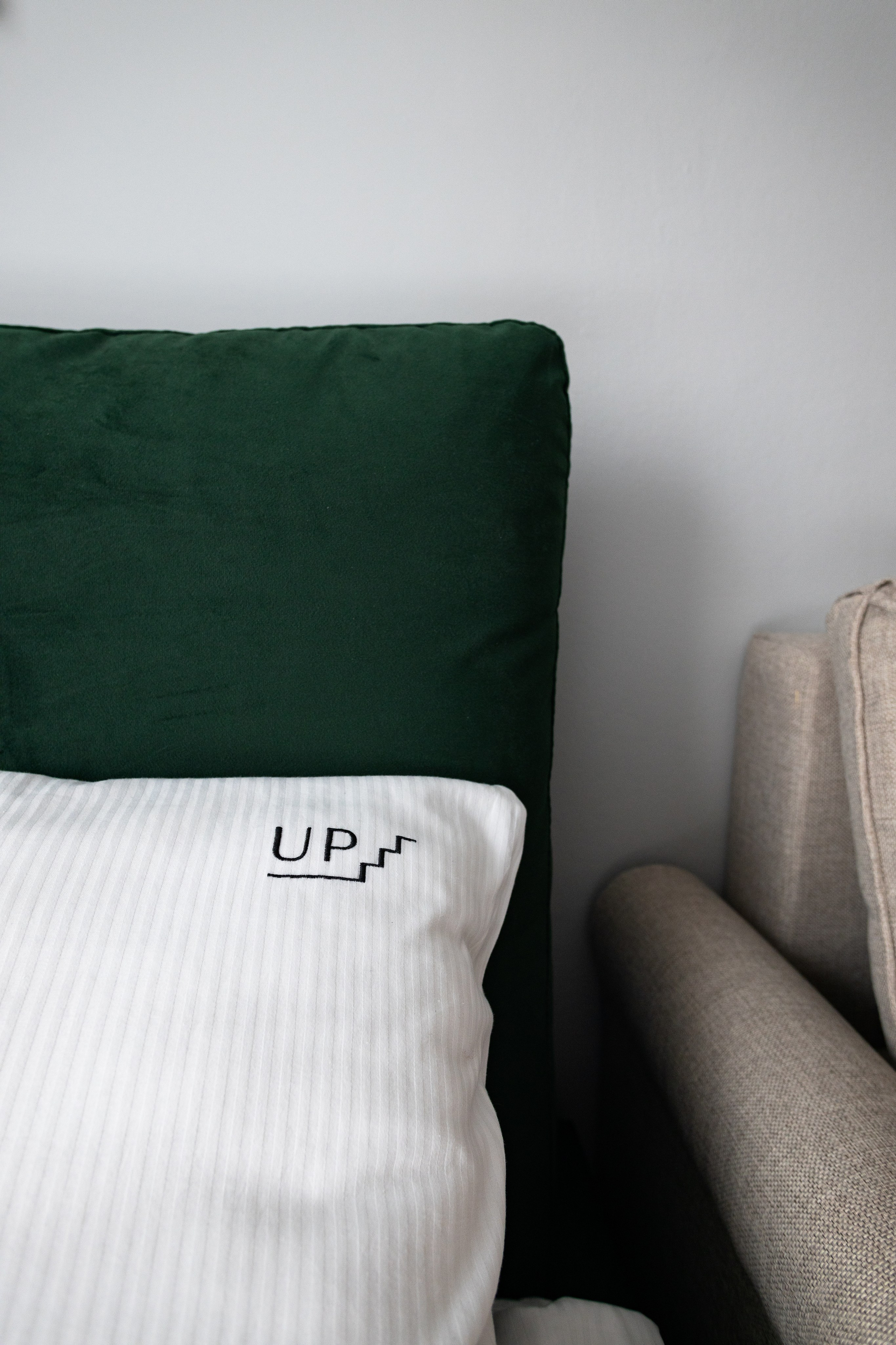 Apartament Upstairs 4