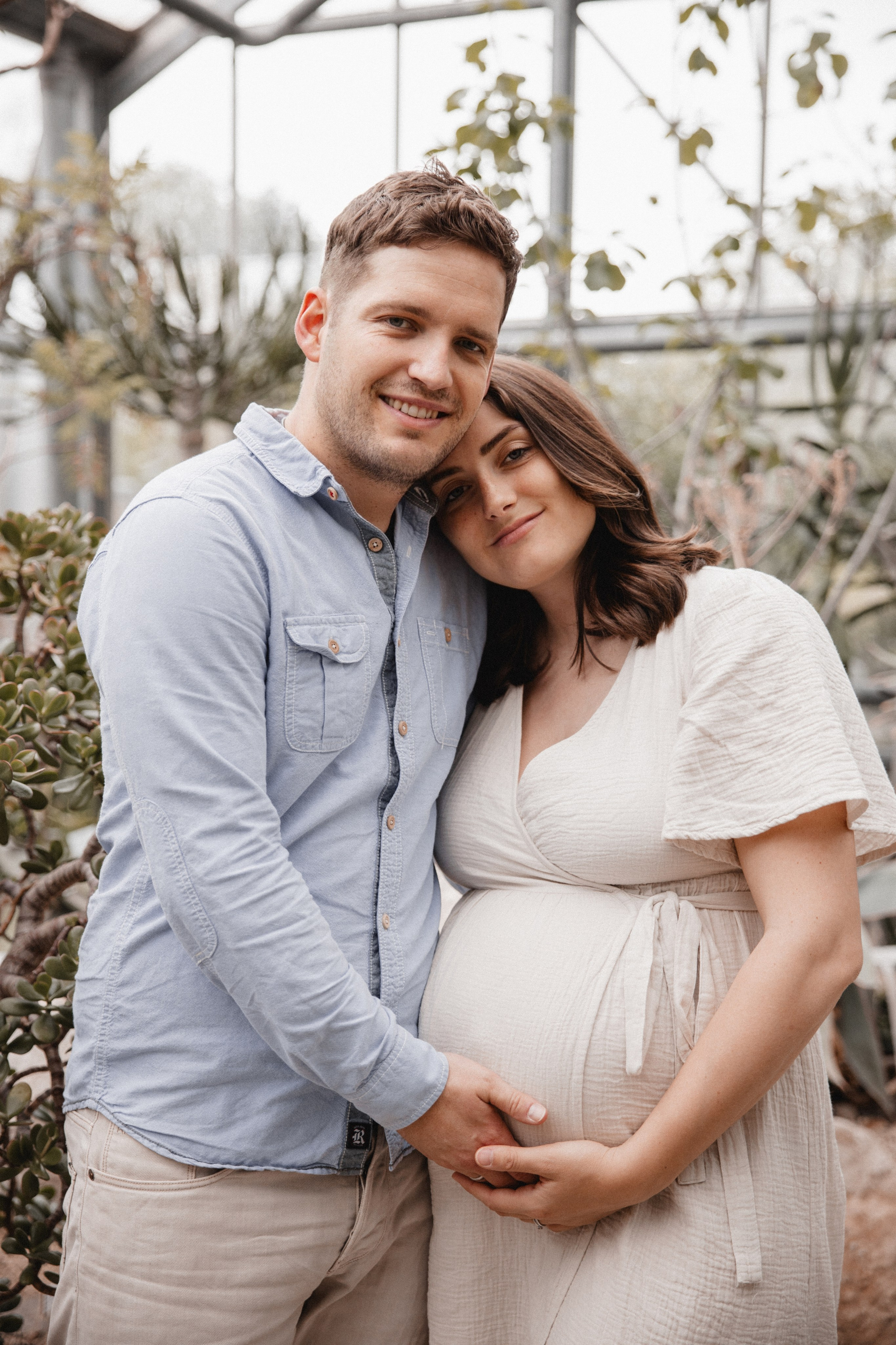 Babybauch Shooting im Botanischen Garten Bochum | Reiche Fotografie. Hochzeitsfotografin Bochum | Halyna Reiche Fotografie NRW