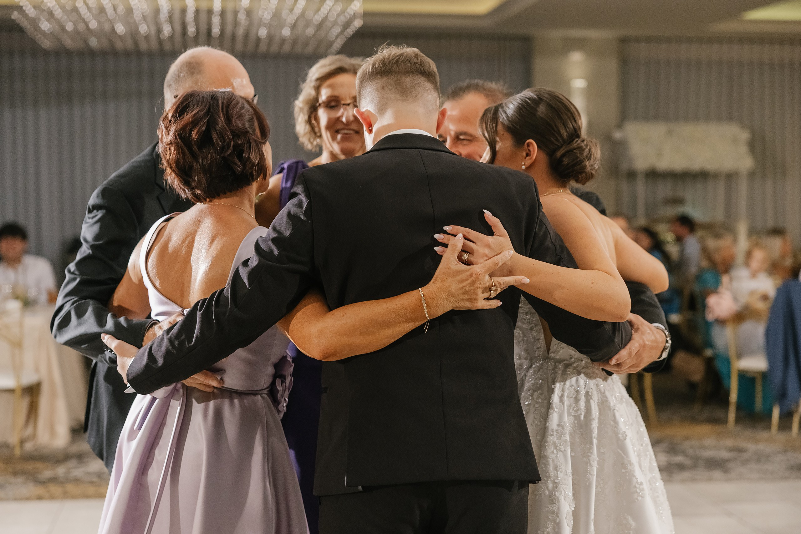 09.06.2025 Wedding. Wedding family event photographer in Chicago Nick Yushevich