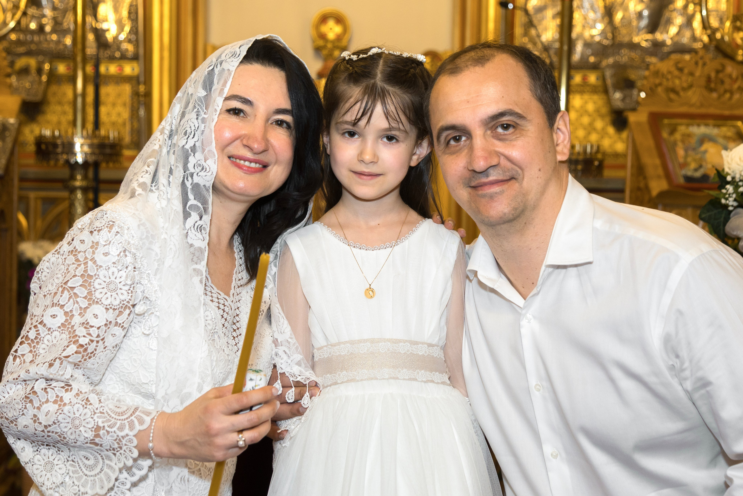 Un petit aperçu du baptême d’Emma ✨. Wedding, event and family photographer in Paris, Emilian Olaru