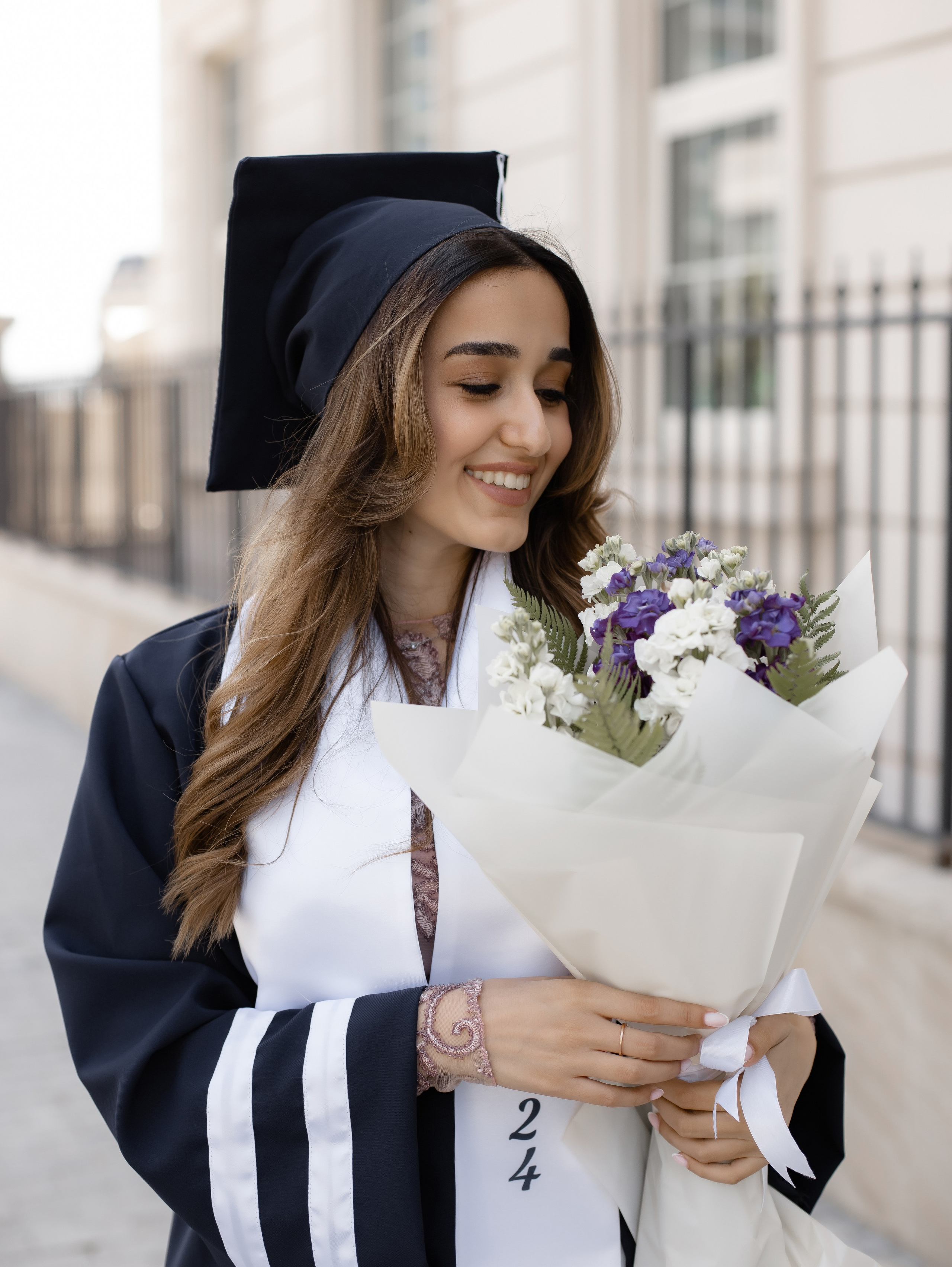 Premium mezun xalati, qara mezun geyimi, ag mezun libasi, qirmizi sarfli mezun paltari, mezun aksesuarlar, mezun papaqlari, mezun lentleri, mezun hediyyeleri, mezun fotosessiya geyimleri, mezun cekilisi ucun geyimler, mezun tedbirleri ucun aksesuarlar, mezun geyimlerinin icare ve satisi, premium mezun libaslari, mezun geyimleri online sifaris, mezun geyimleri Bakida, mezun geyimleri qiymetleri, mezun geyimleri modelleri, Mezun cekilisi, mezun fotosessiyasi, mezun cekilisi ucun geyimler, mezun mantiyasi cekilisi, mezun fotosessiya ideyalari, mezun gunu fotosessiya, mezun xatireleri, mezun papaqlari ile fotosessiya, mezun lentleri ile cekilis, ferdi mezun fotosessiyasi, qrup mezun cekilisi, mezun fotosessiya mekani, mezun ucun ideal cekilis fonlari, mezun fotosessiya aksesuarlari, mezun albomu sekilleri, mezun cekilisi poza ideyalari, universitet mezun fotosessiyasi, kollektiv mezun fotosessiyasi, mezun xalatlari ile cekilis, mezun mantiyasi fotosessiyasi, mezun geyimleri ile professional cekilis, mezun tebrik fotosessiyasi, en yeni mezun cekilis trendləri, mezun fotosessiya xidmetleri, premium mezun cekilisi, mezun cekilisi ucun dekorlar, mezun fotosessiyasi aksesuarlar, mezun gunu en gozel fotolar, mezun cekilisi fotostudiya, bakida mezun fotosessiyasi, xaricde mezun cekilisi, mezun gunune ozel cekilis,Məzun mantiyaları, eksklüziv məzun geyimləri, ağ və qara məzun libasları, məzun üçün xüsusi şarf modelləri, məzun papağı və aksesuarları, fərdi dizayn məzun geyimləri, məzun tədbiri üçün ən yaxşı seçimlər, məzun fotosessiyası üçün ideal libaslar, məzun mərasimi geyimləri, keyfiyyətli məzun mantiyası, rahat və şık məzun geyimləri, məzun üçün lent və tac modelləri, məzun simvolik medalları, icarəyə verilən məzun libasları, məzun geyimlərinin sərfəli qiymətləri, onlayn məzun geyimi sifarişi, məzun paltarı mağazası, dəbli məzun geyimləri, premium məzun mantiyalarının satışı, universitet məzunları üçün mantiyalar, kollektiv məzun geyimləri, məktəb məzunları üçün geyimlər, diplom mərasimi üçün geyimlər, fərqli rəngdə məzun libasları, ən yeni məzun geyimləri, rahat və premium məzun geyimi seçimləri, Bakıda məzun geyimi mağazası, məzun üçün ən yaxşı libaslar