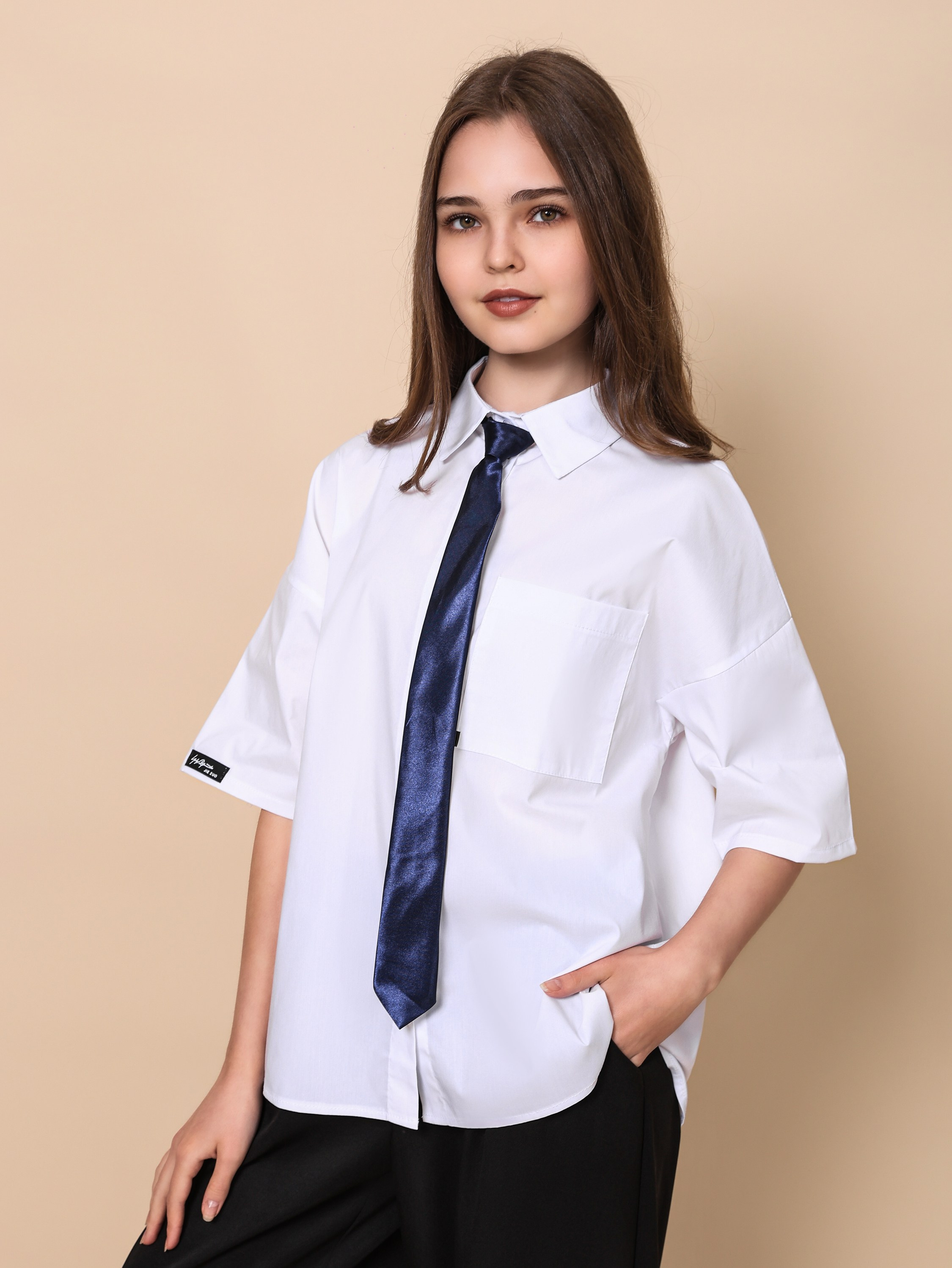 Предметный AI визуал. Аяна Крапивкина — профессиональная ретушь и AI-визуал