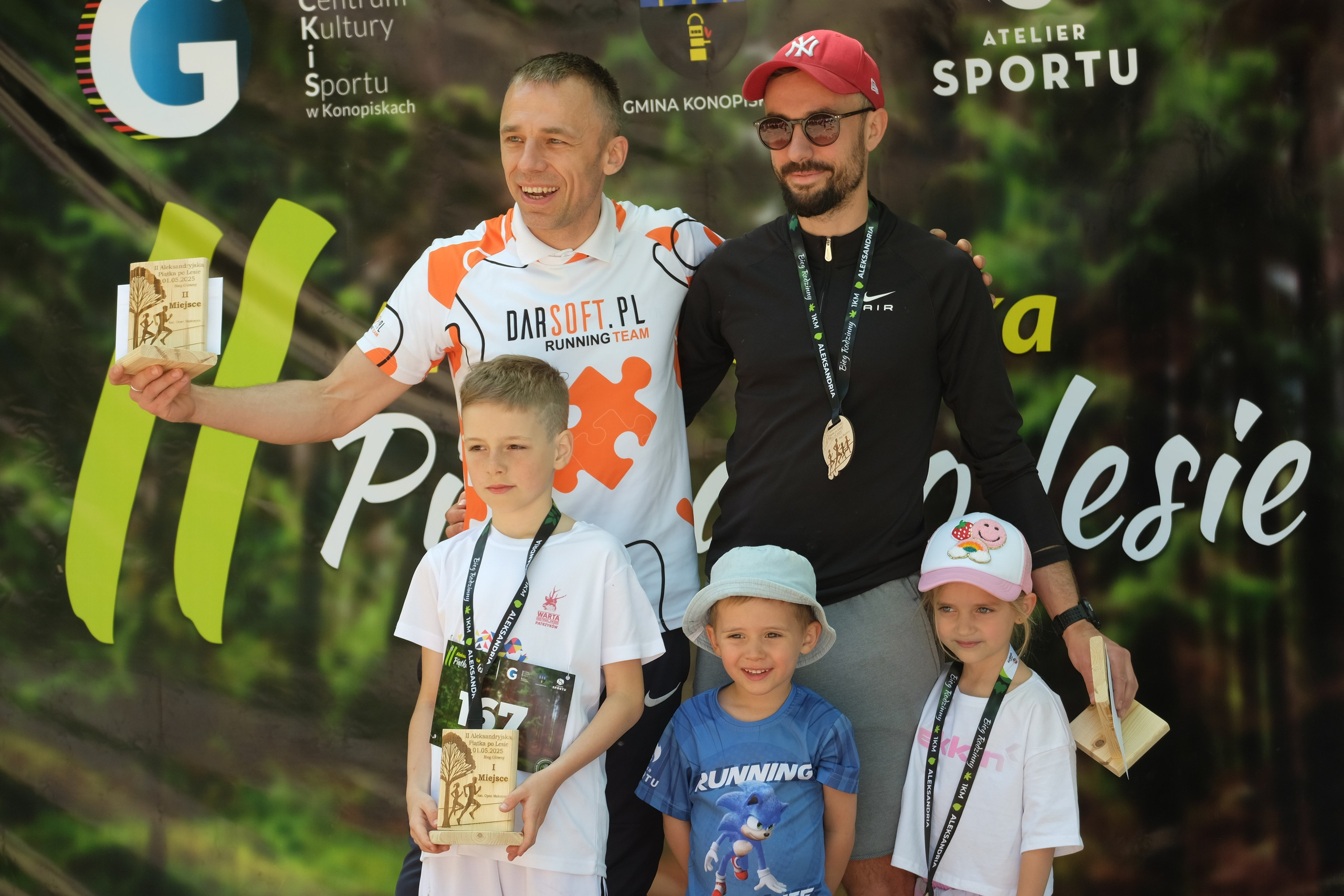 Aleksandryjska Piątka po lesie. Main