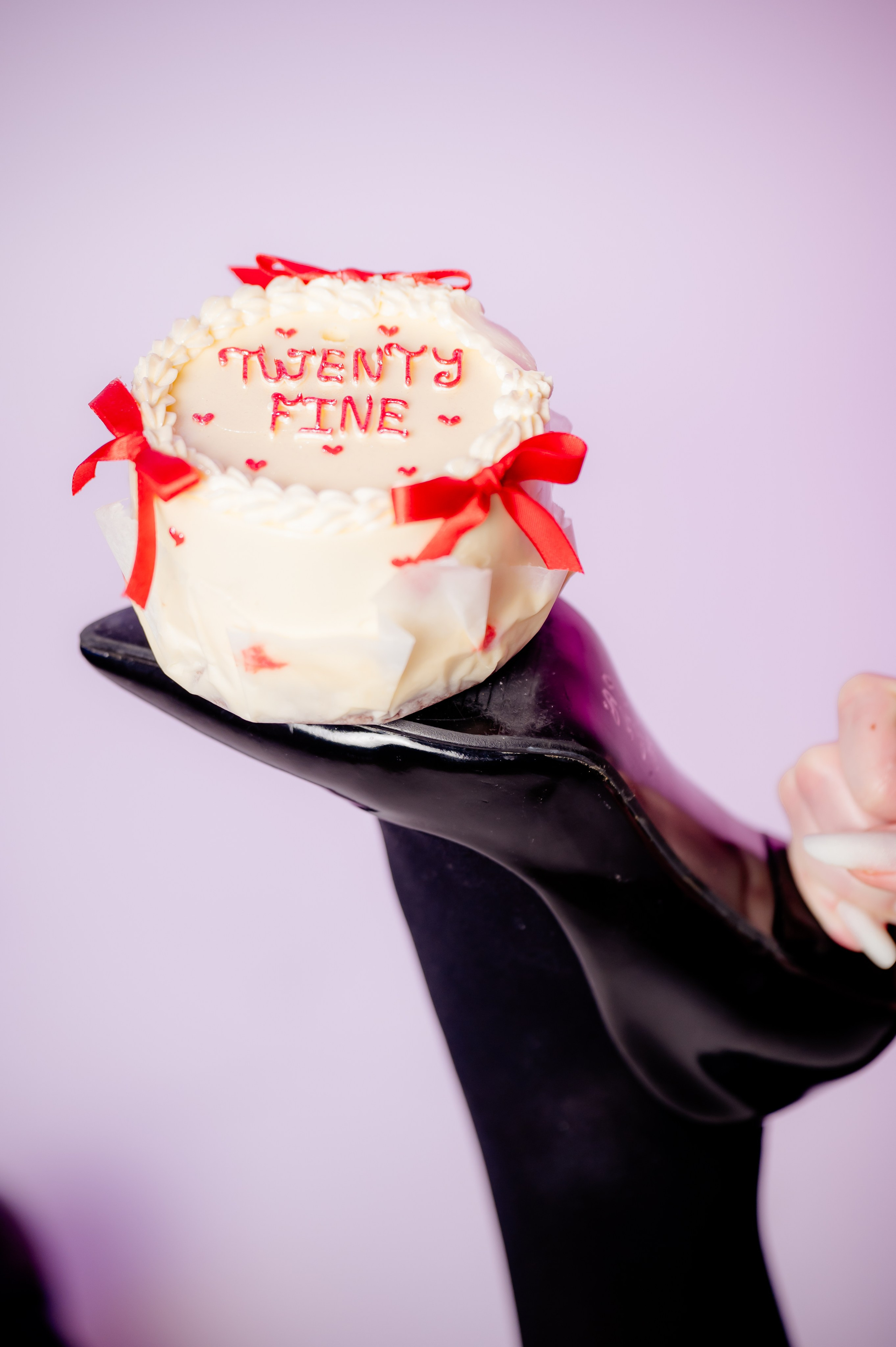 Bianca. Andrei Samuel – Fotograf București | Evenimente, Studio, Imobiliare, Produs