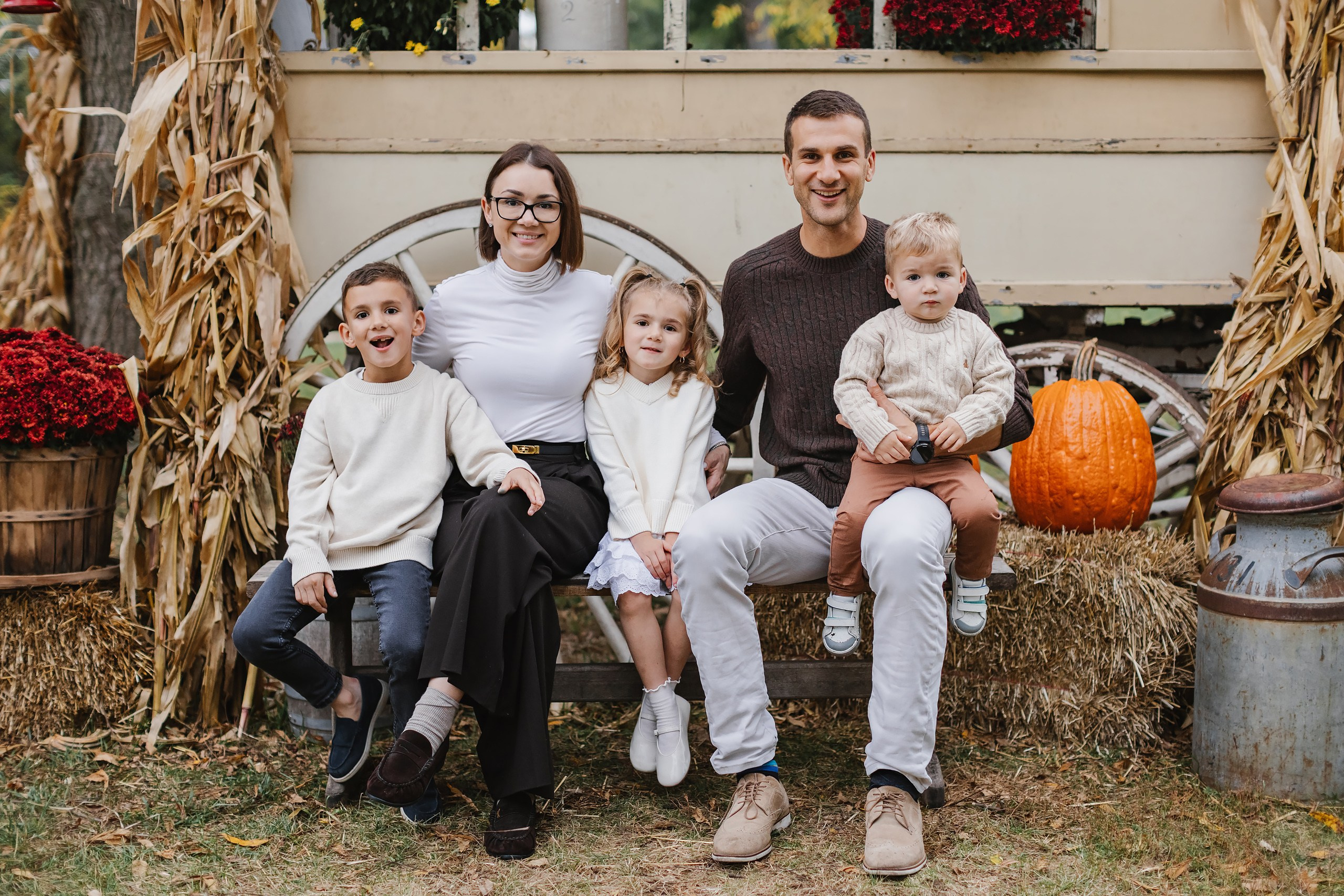 10.18.25 Family Photoshoot. Wedding family event photographer in Chicago Nick Yushevich