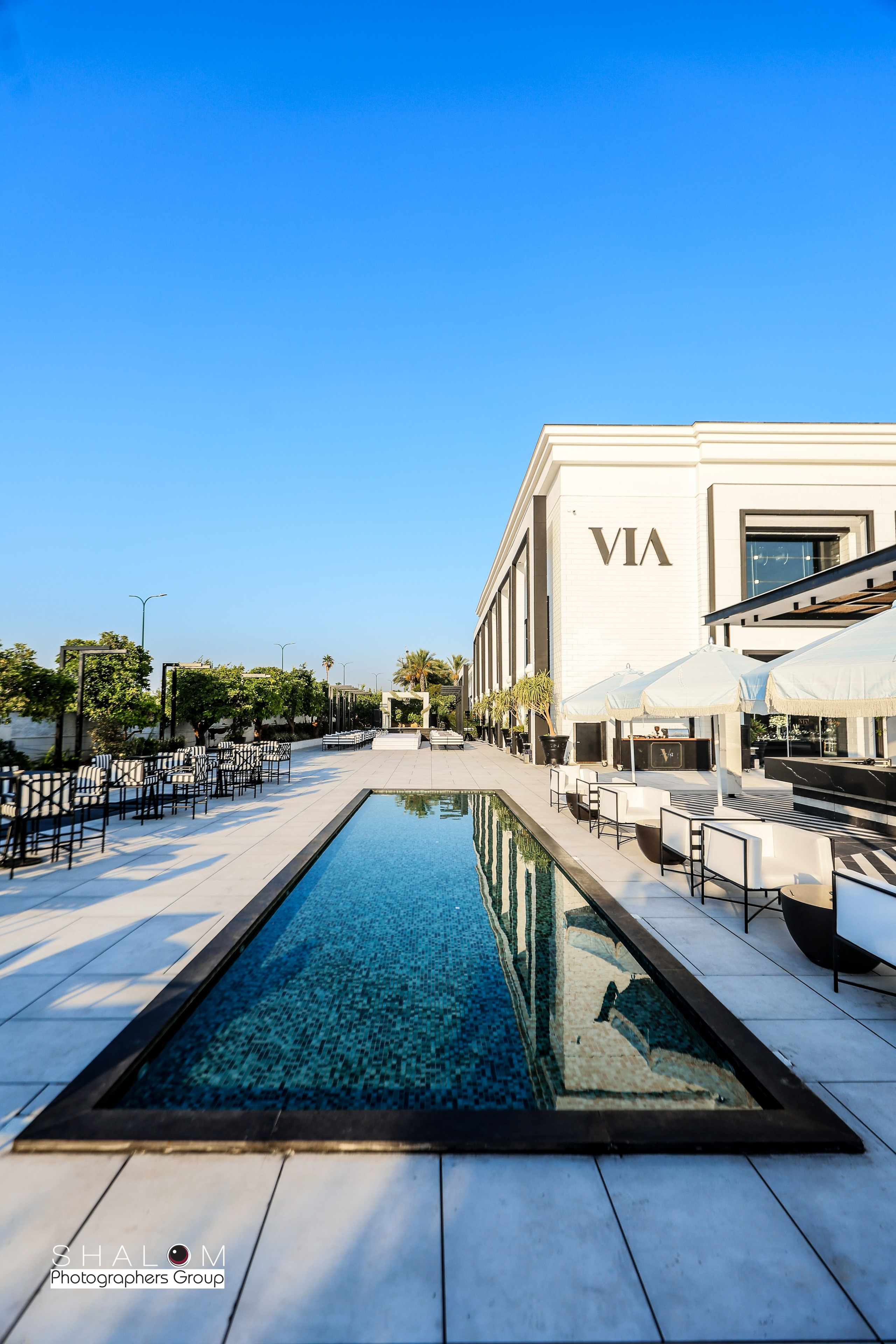 VIA / BASICO. Wedding and events photographers Studio Shalom