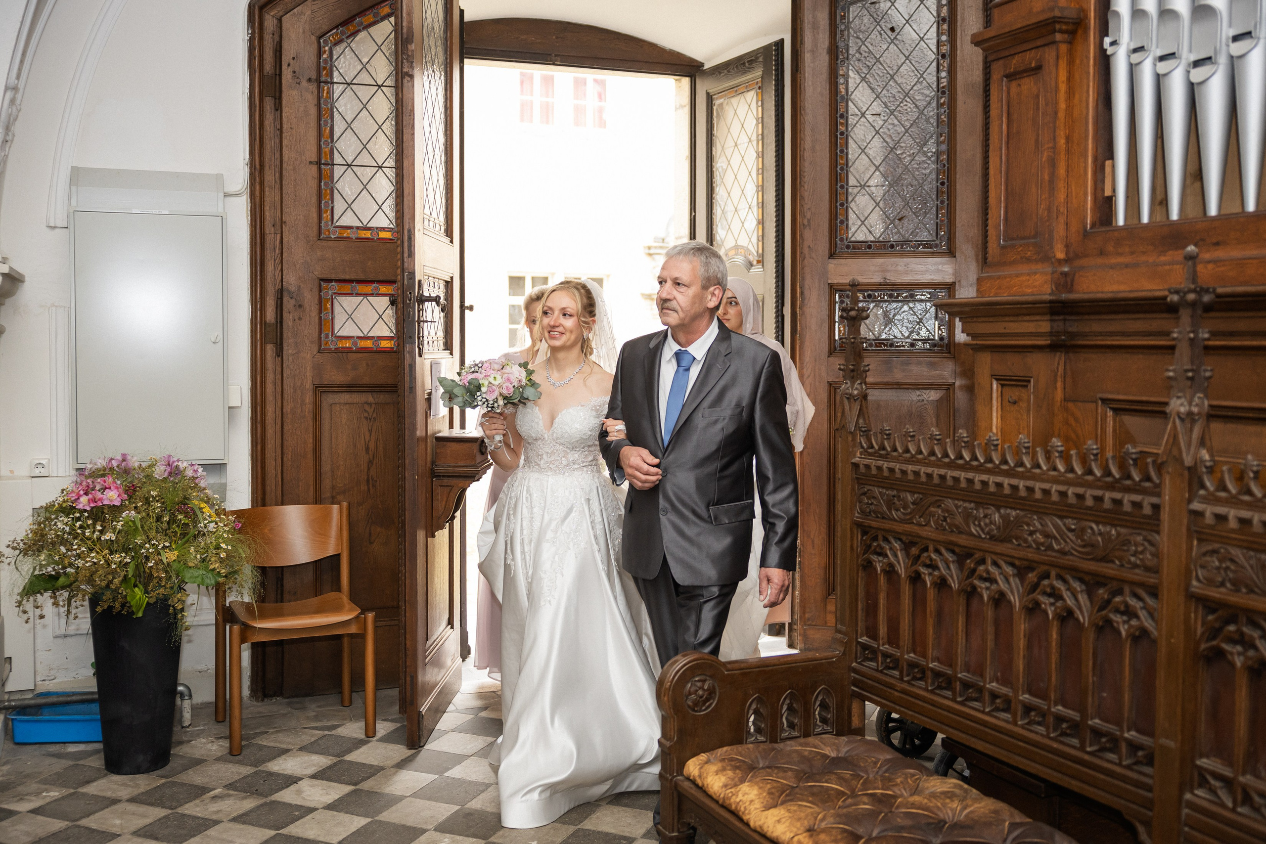 Hochzeit im Schloss Detmold – Kreatives Hochzeit Fotoshooting & Emotionale Hochzeitsreportagen!. Hochzeitsfotografin in Gütersloh | Authentische Hochzeitsreportagen | TK Photographie
