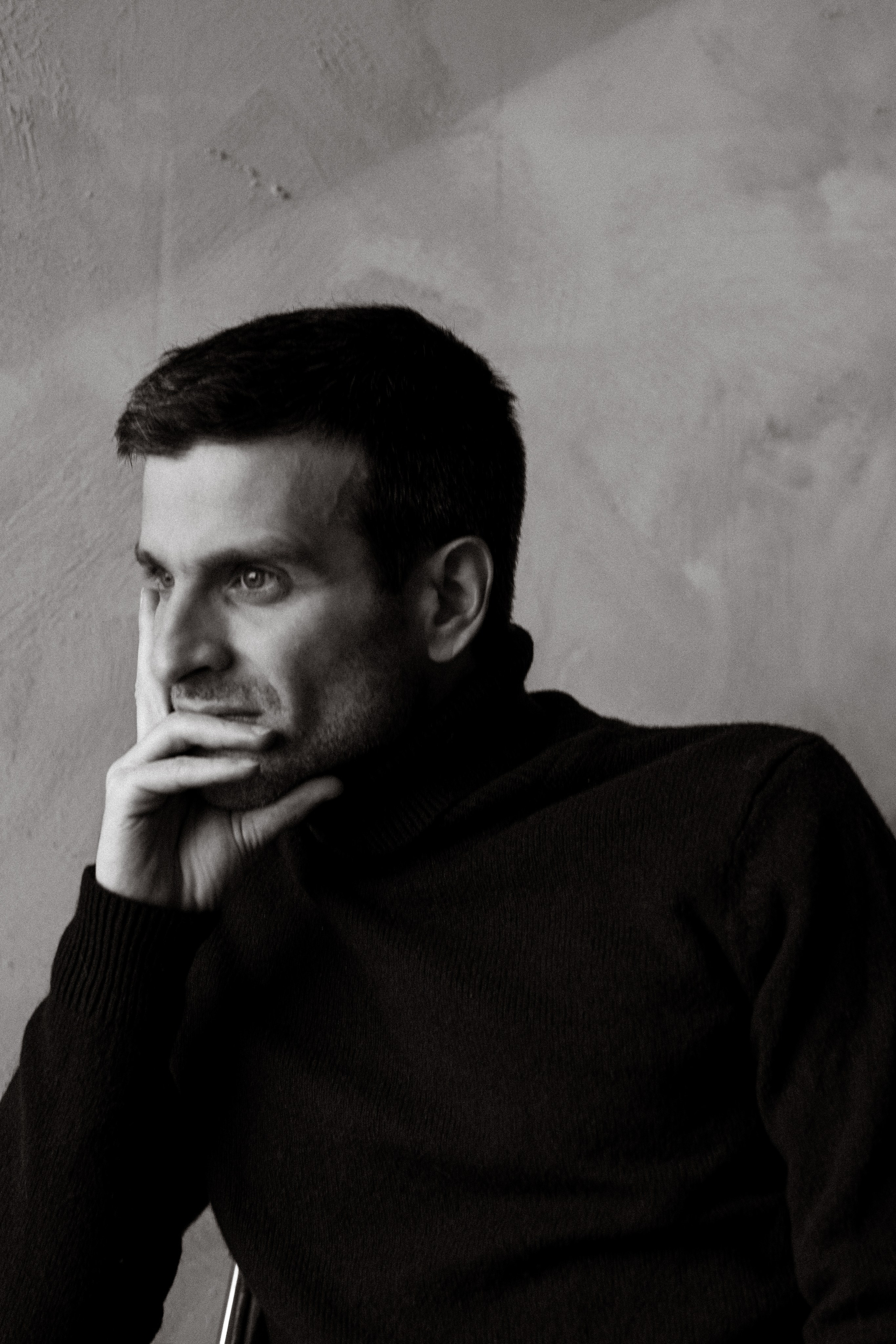 Press Release Photoshoot Fernando Eirin. Creative photographer in Madrid Anna Dvorianskaia