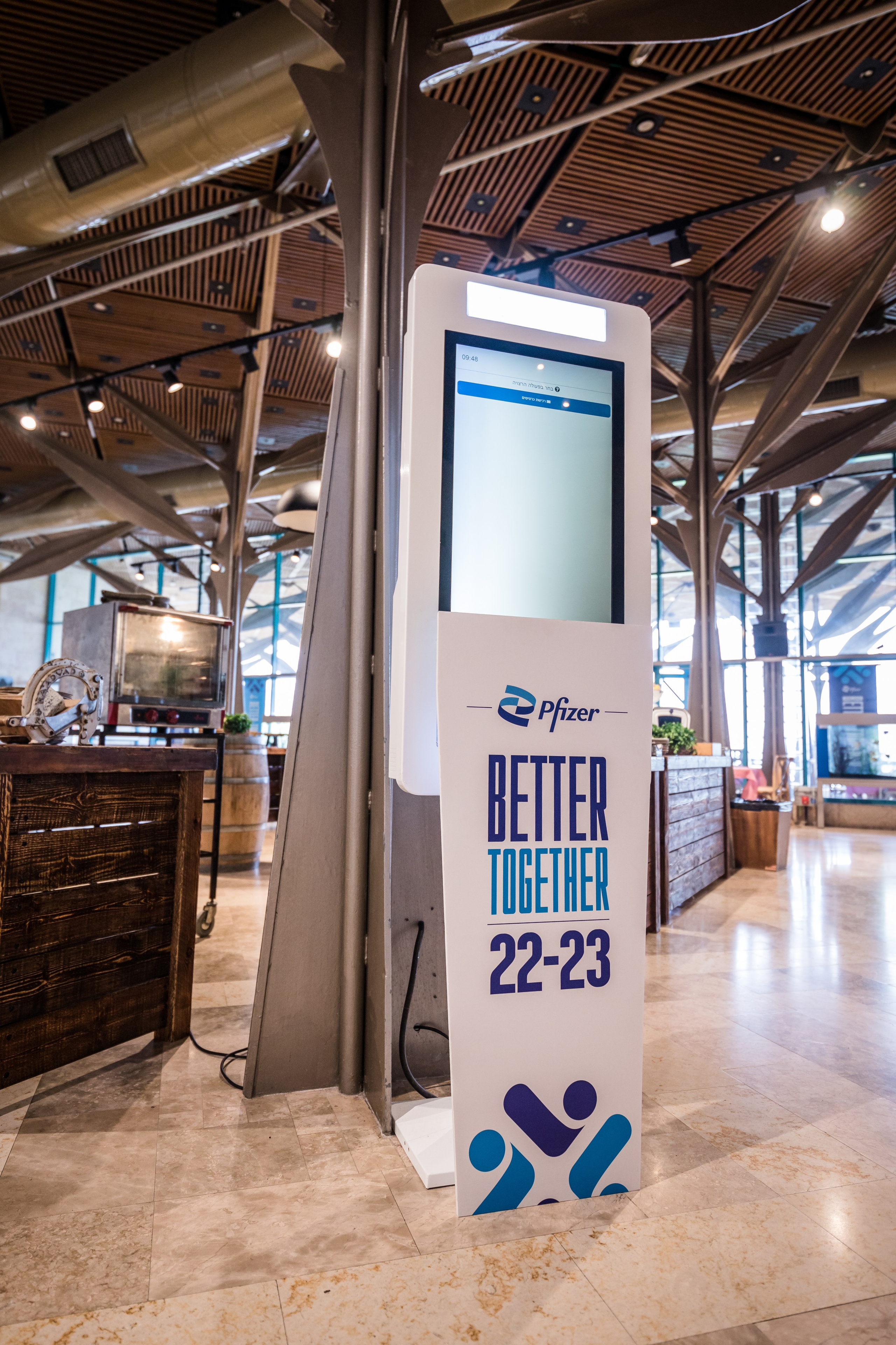 Pfizer. AMIR BUCHNIK PHOTOGRAPHER