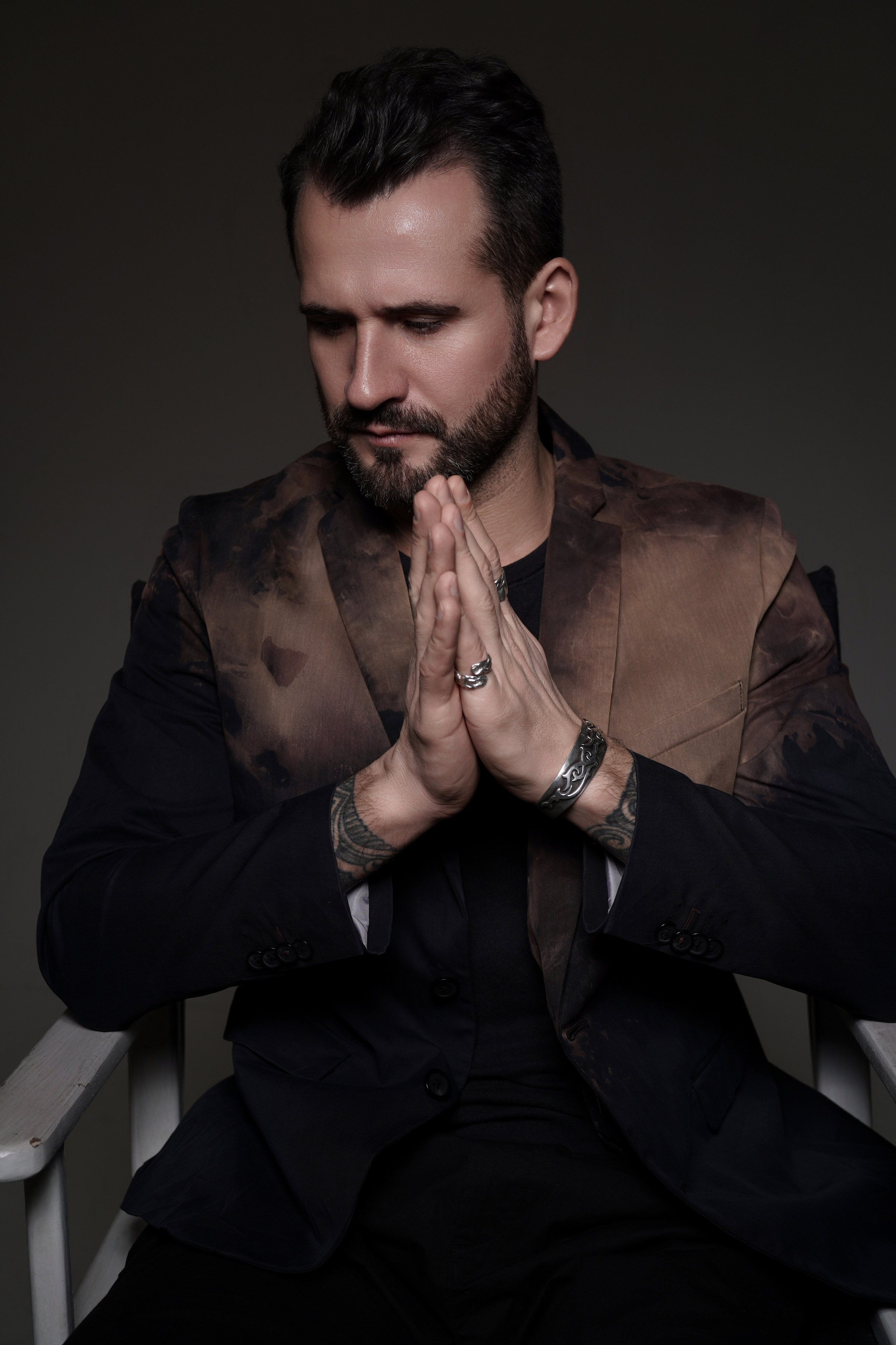 … в студии. Главная