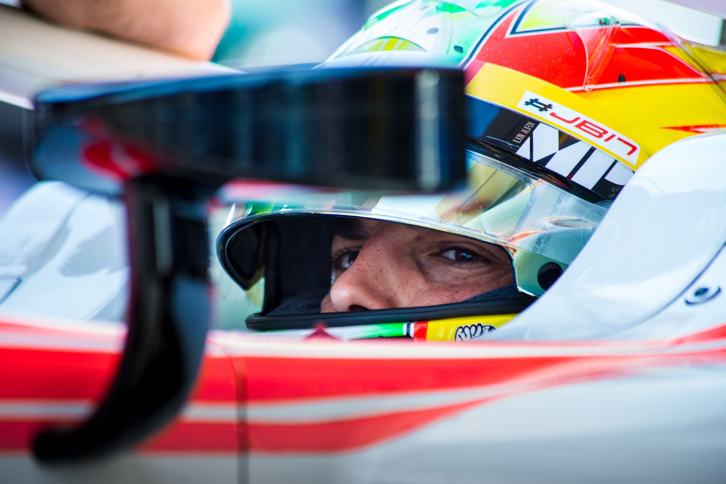 FORMULA 1. WORLDWIDE COMMERCIAL AUTOMOTIVE PHOTOGRAPHER