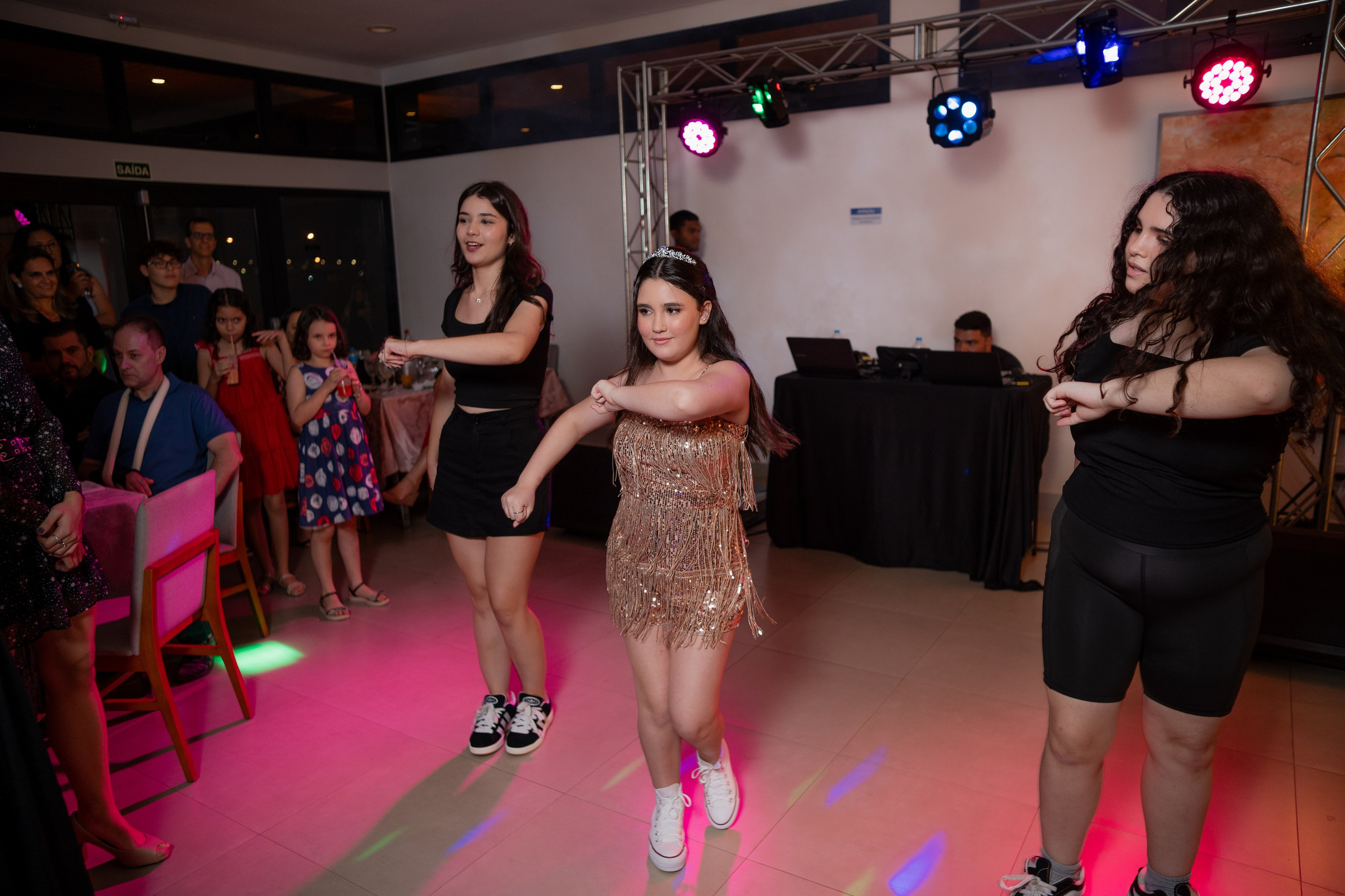 Maria Laura — Villa de León / Bauru SP. Robson Colaço