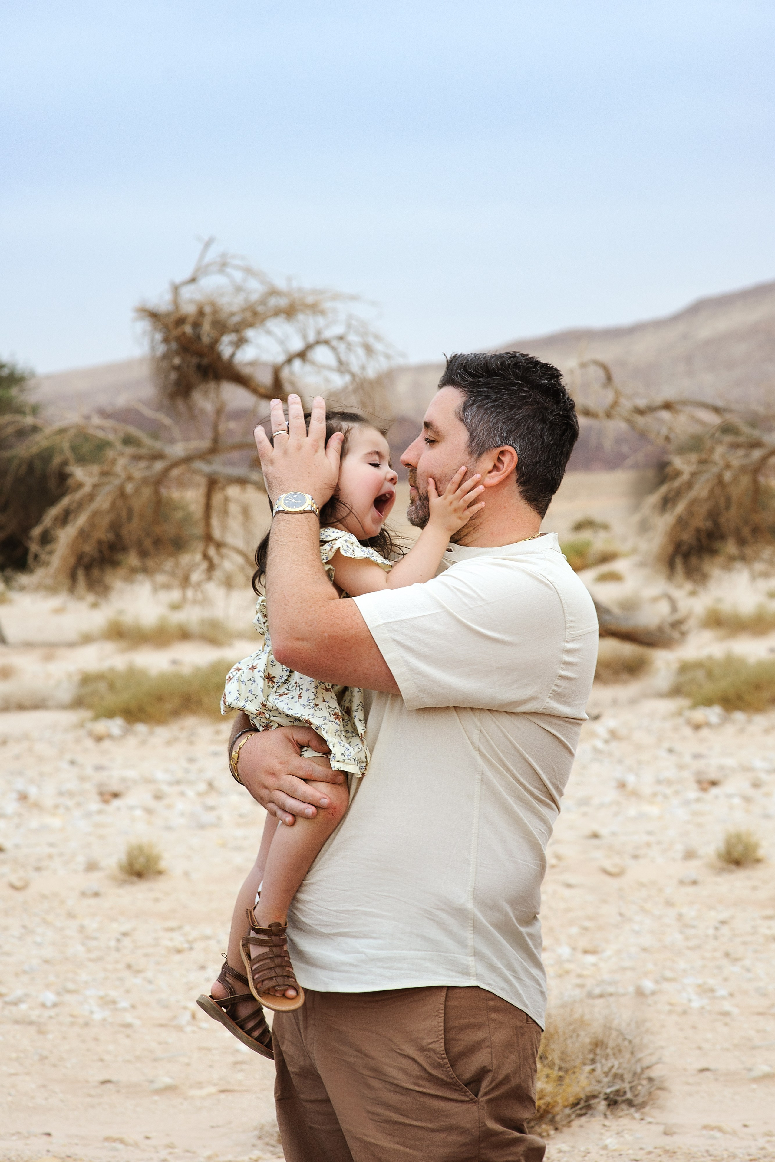 Family photoshooting in the Timna park_Laura&family. Family children pregnancy love stories photographer in Eilat Israel Olga Amchislavsky