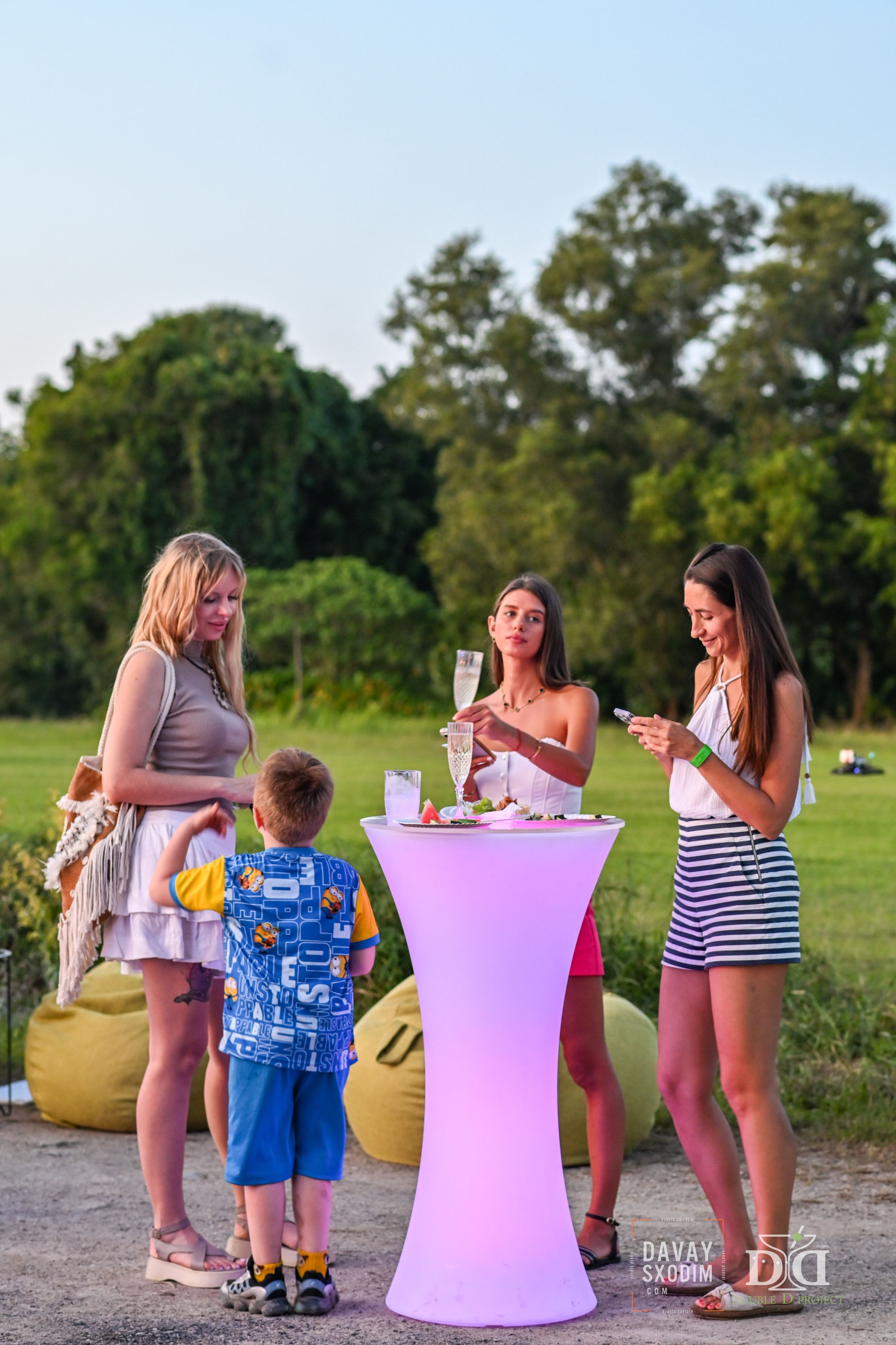 Вечеринка на аэродроме | Фоторепортаж | Афиша | DAVAYSXODIM.com PHUKET. АФИША|ФОТОРЕПОРТАЖИ|ИВЕНТЫ|ПХУКЕТ