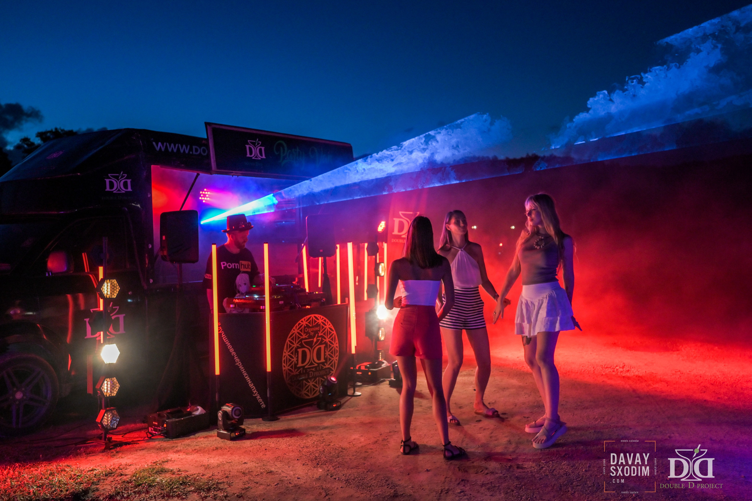 Вечеринка на аэродроме | Фоторепортаж | Афиша | DAVAYSXODIM.com PHUKET. АФИША|ФОТОРЕПОРТАЖИ|ИВЕНТЫ|ПХУКЕТ