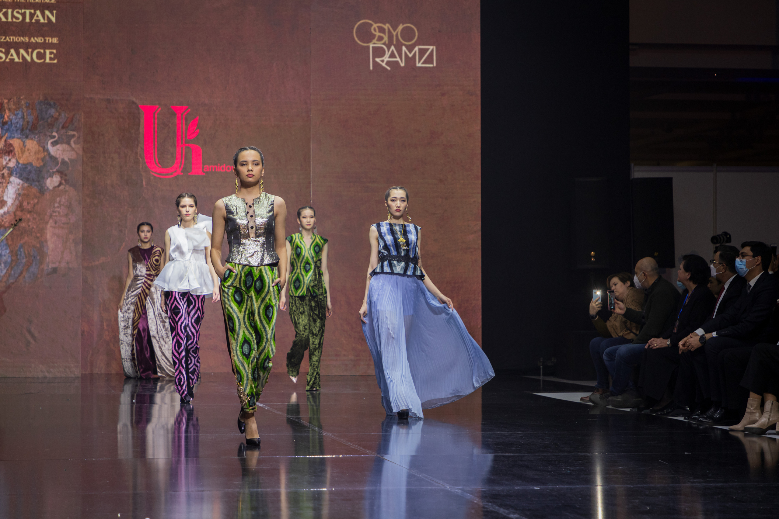 FASHION-ШОУ «НАЦИОНАЛЬНАЯ ОДЕЖДА — ЖЕМЧУЖИНА НОВОГО РЕНЕССАНСА». Георгий Намазов | Фотограф в Ташкенте