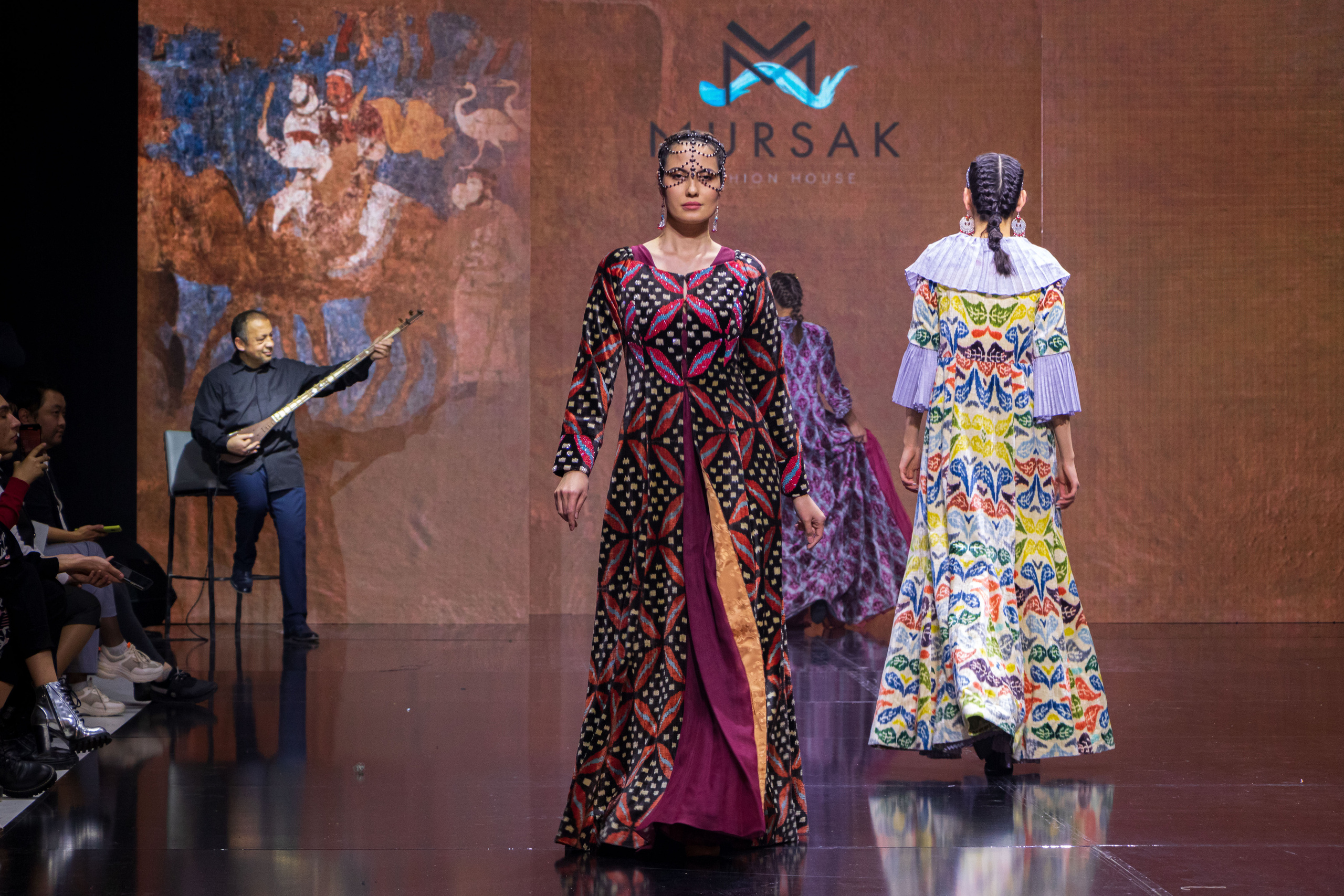 FASHION-ШОУ «НАЦИОНАЛЬНАЯ ОДЕЖДА — ЖЕМЧУЖИНА НОВОГО РЕНЕССАНСА». Георгий Намазов | Фотограф в Ташкенте