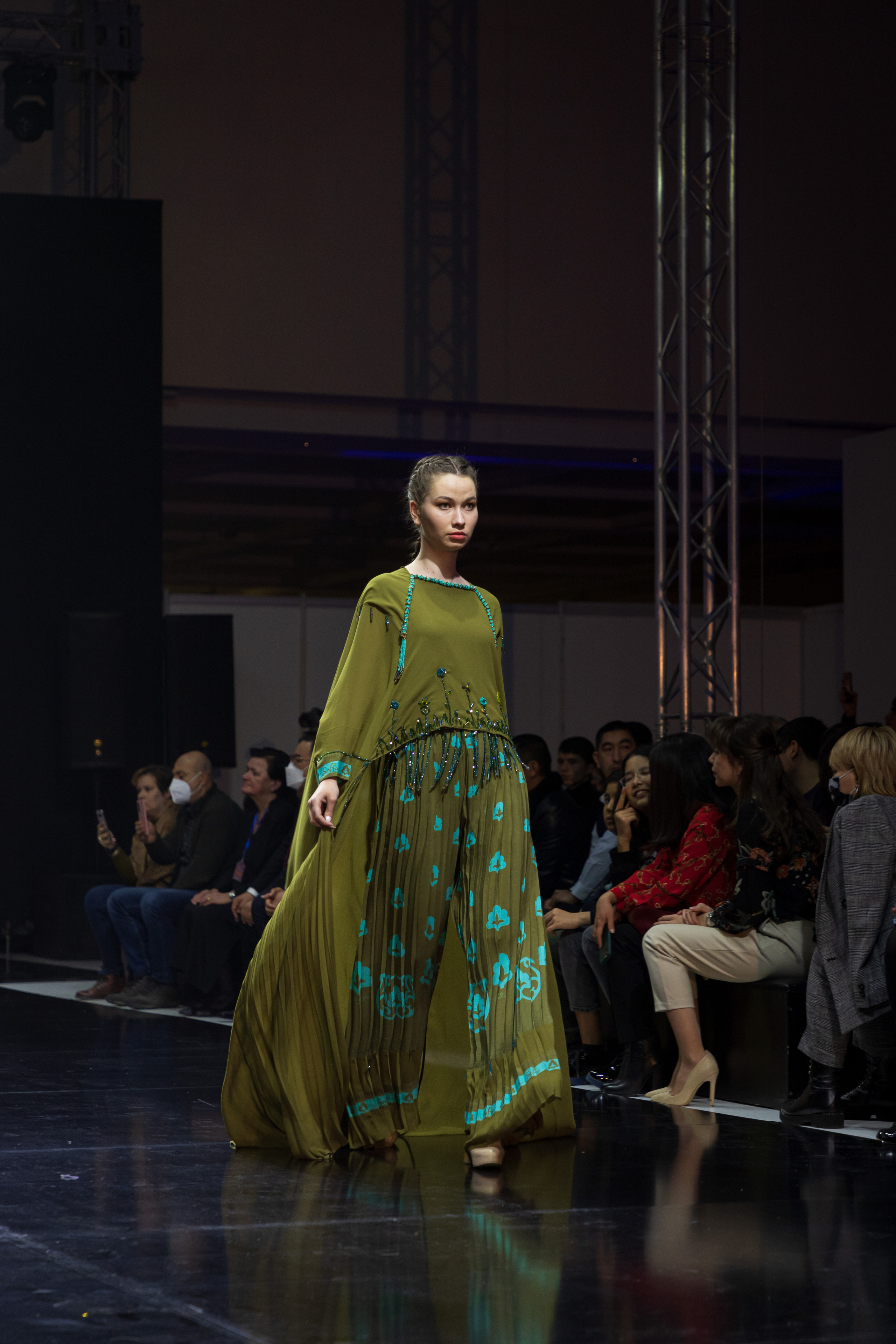 FASHION-ШОУ «НАЦИОНАЛЬНАЯ ОДЕЖДА — ЖЕМЧУЖИНА НОВОГО РЕНЕССАНСА». Георгий Намазов | Фотограф в Ташкенте