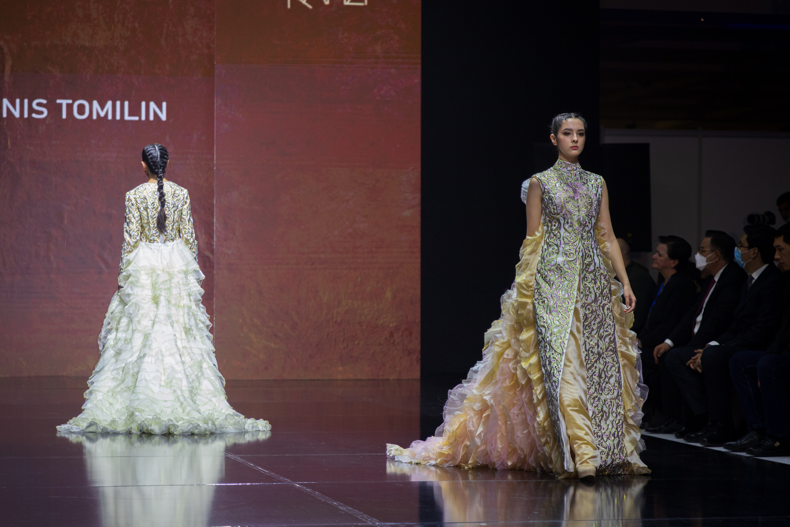 FASHION-ШОУ «НАЦИОНАЛЬНАЯ ОДЕЖДА — ЖЕМЧУЖИНА НОВОГО РЕНЕССАНСА». Георгий Намазов | Фотограф в Ташкенте