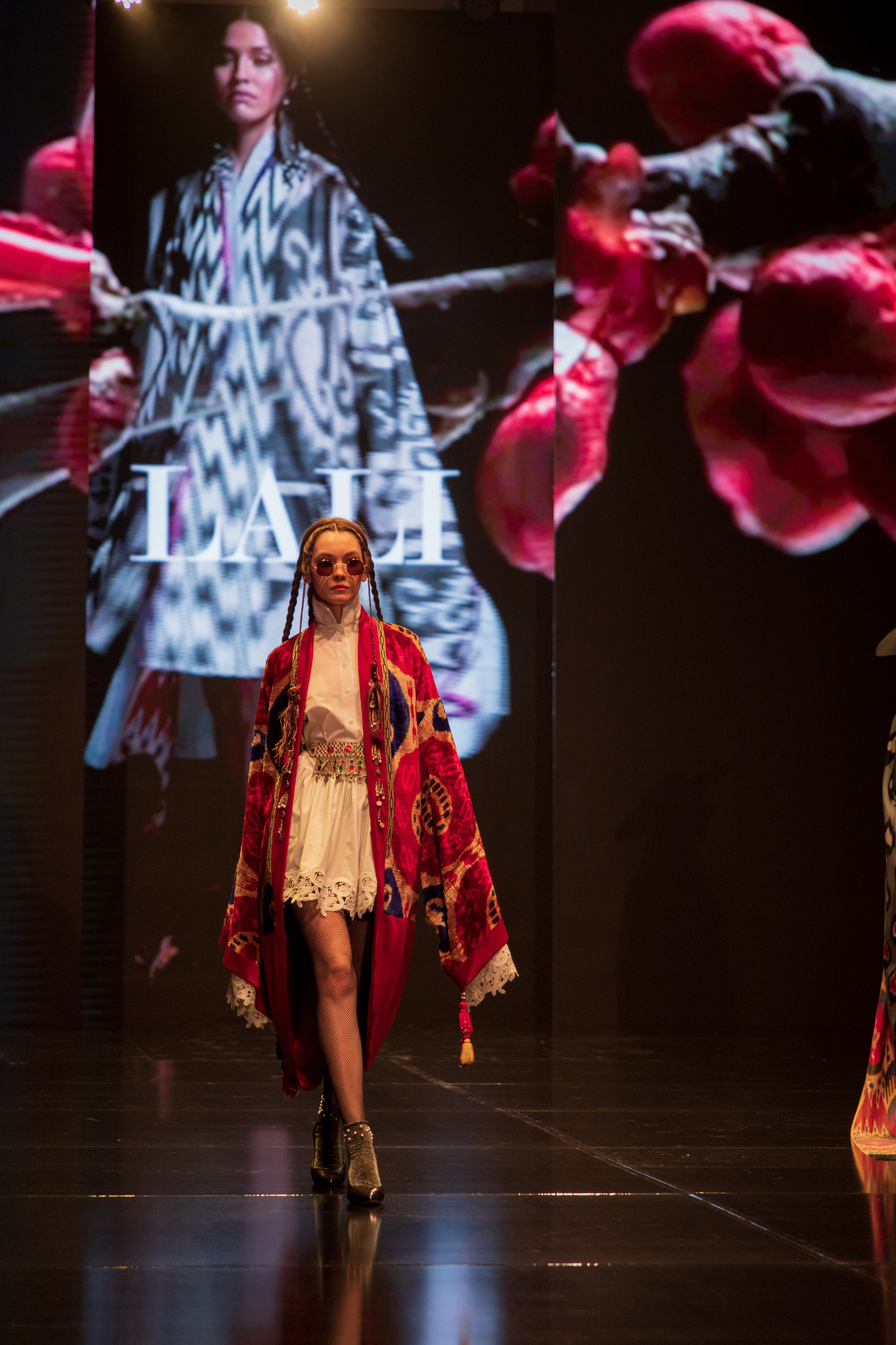 FASHION-ШОУ «НАЦИОНАЛЬНАЯ ОДЕЖДА — ЖЕМЧУЖИНА НОВОГО РЕНЕССАНСА». Георгий Намазов | Фотограф в Ташкенте