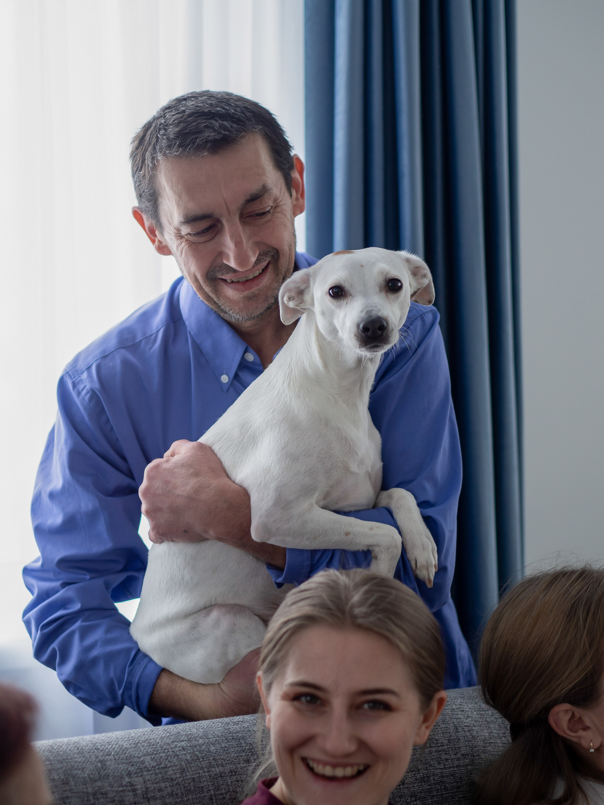 Lida & her family. Photographer in Los Angeles. Julia Ishmuratova