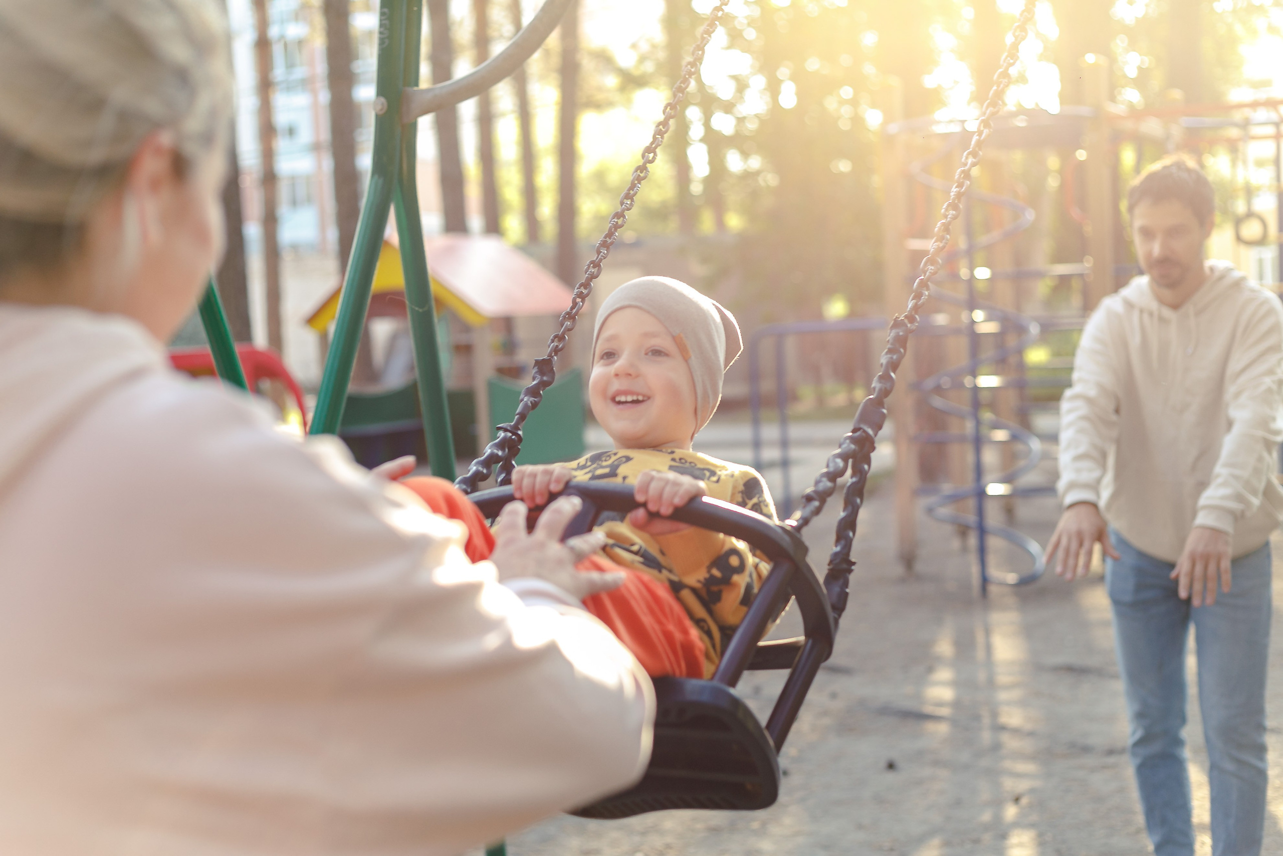 Fotos de una familia numerosa temprano en la mañana. Fotógrafo de retrato, familia y reportajes en Valencia | España | Europa Vitalii Lumier