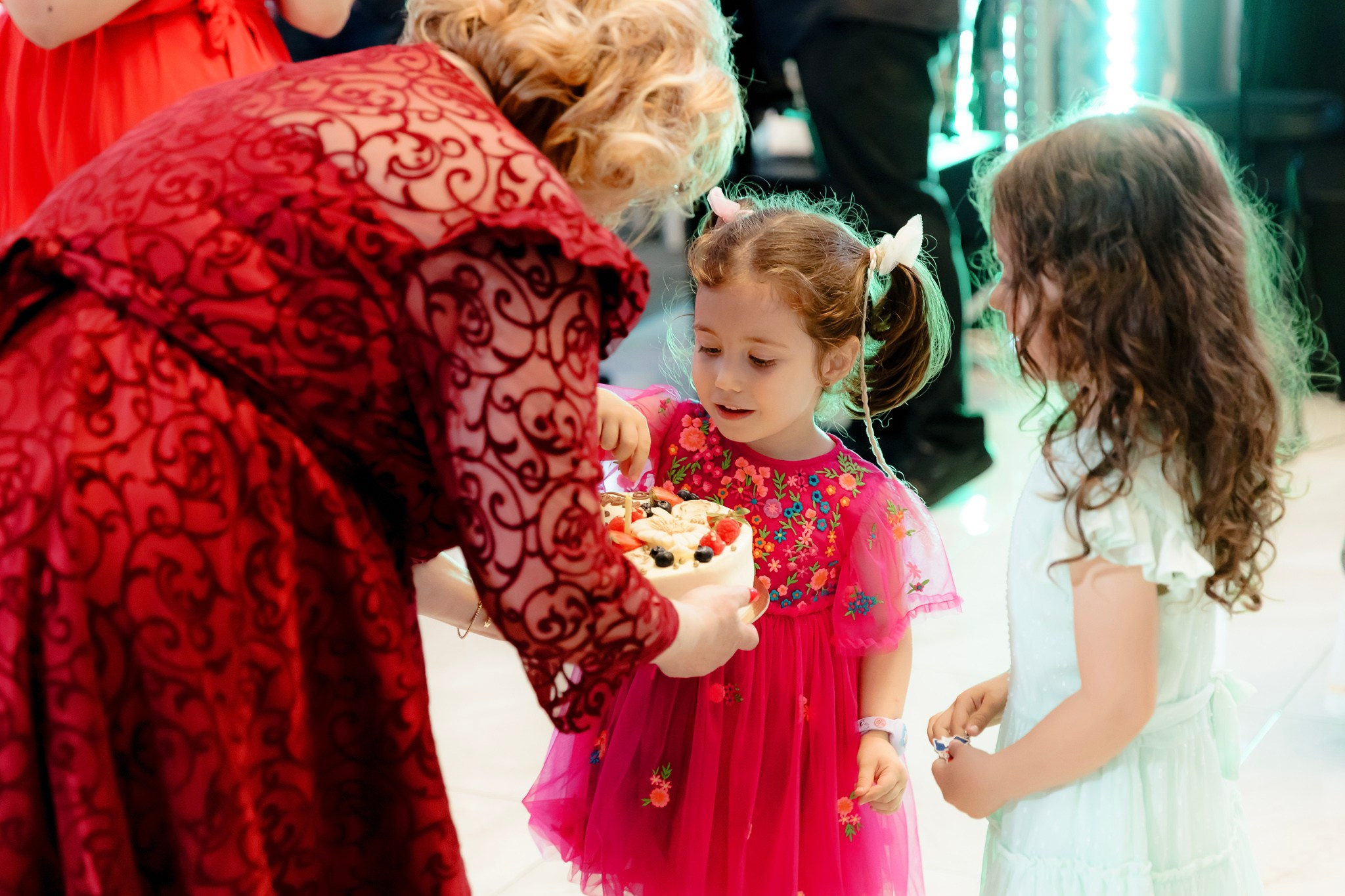 Ioana & Ionuț | Nuntă de poveste la Păstrăvăria Poiana din Mălini județul Suceava. Servicii foto-video profesionale, pentru momente de neuitat