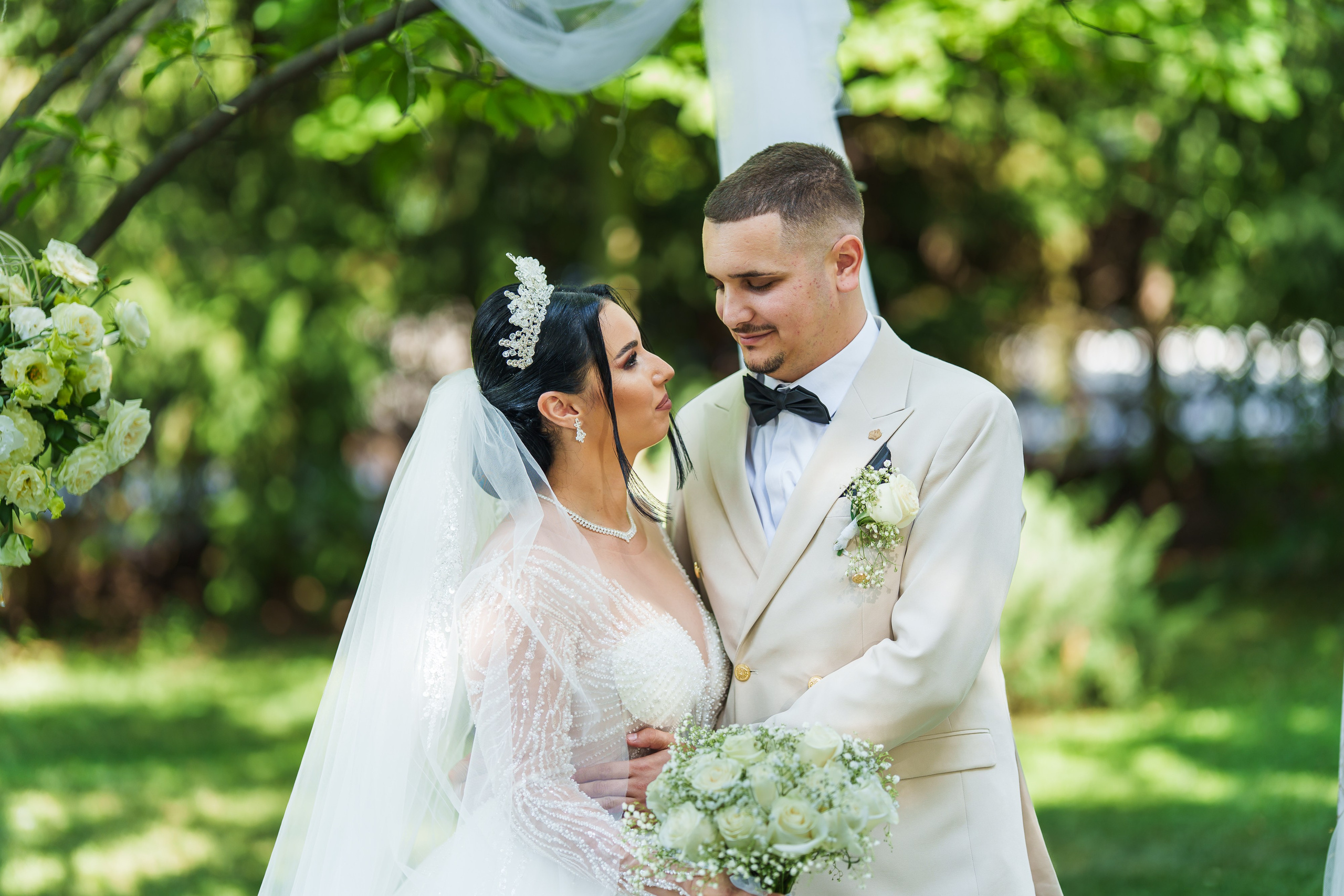 Bella & Adi. Foto Studio — Fotograf de evenimente, nunti, botezuri, portrete