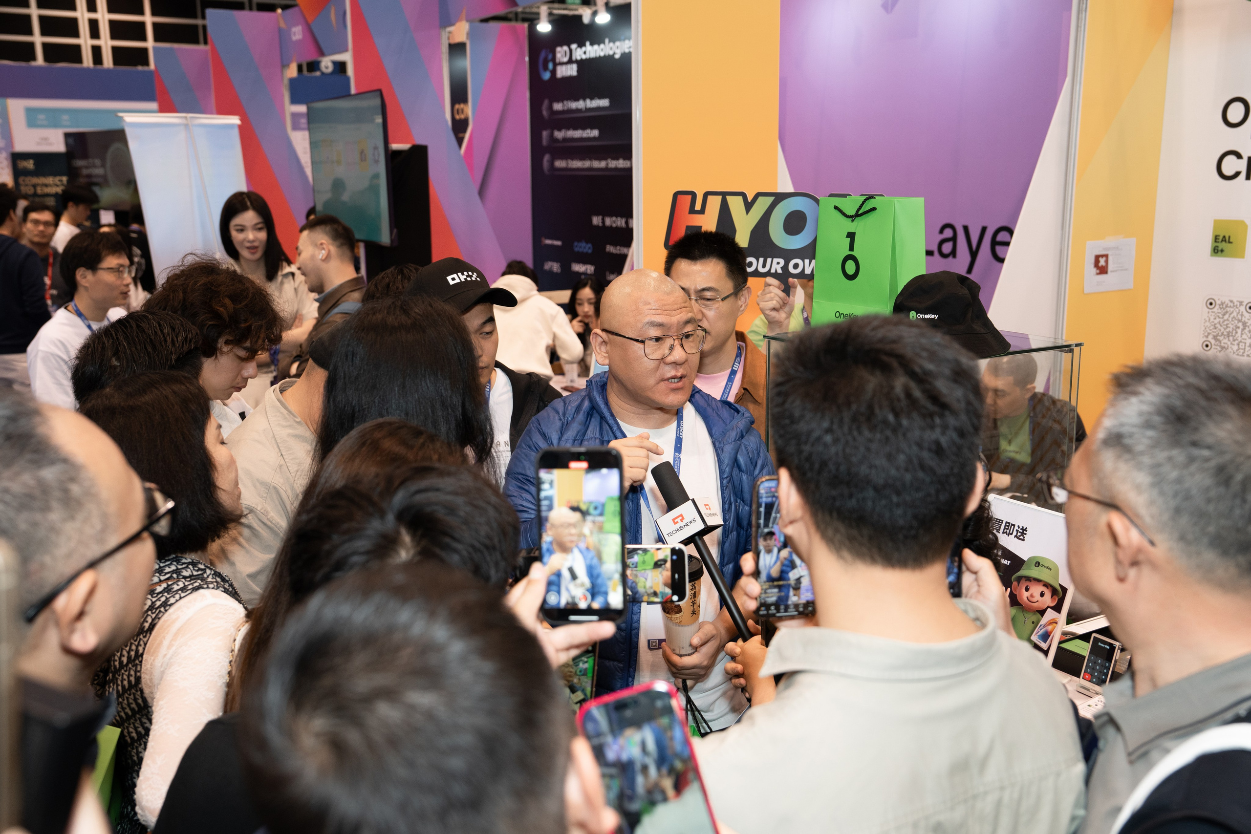 TON. PHOTOGRAPHER IN HONG KONG (WEDDING, FASHION, FAMILY, EVENTS)