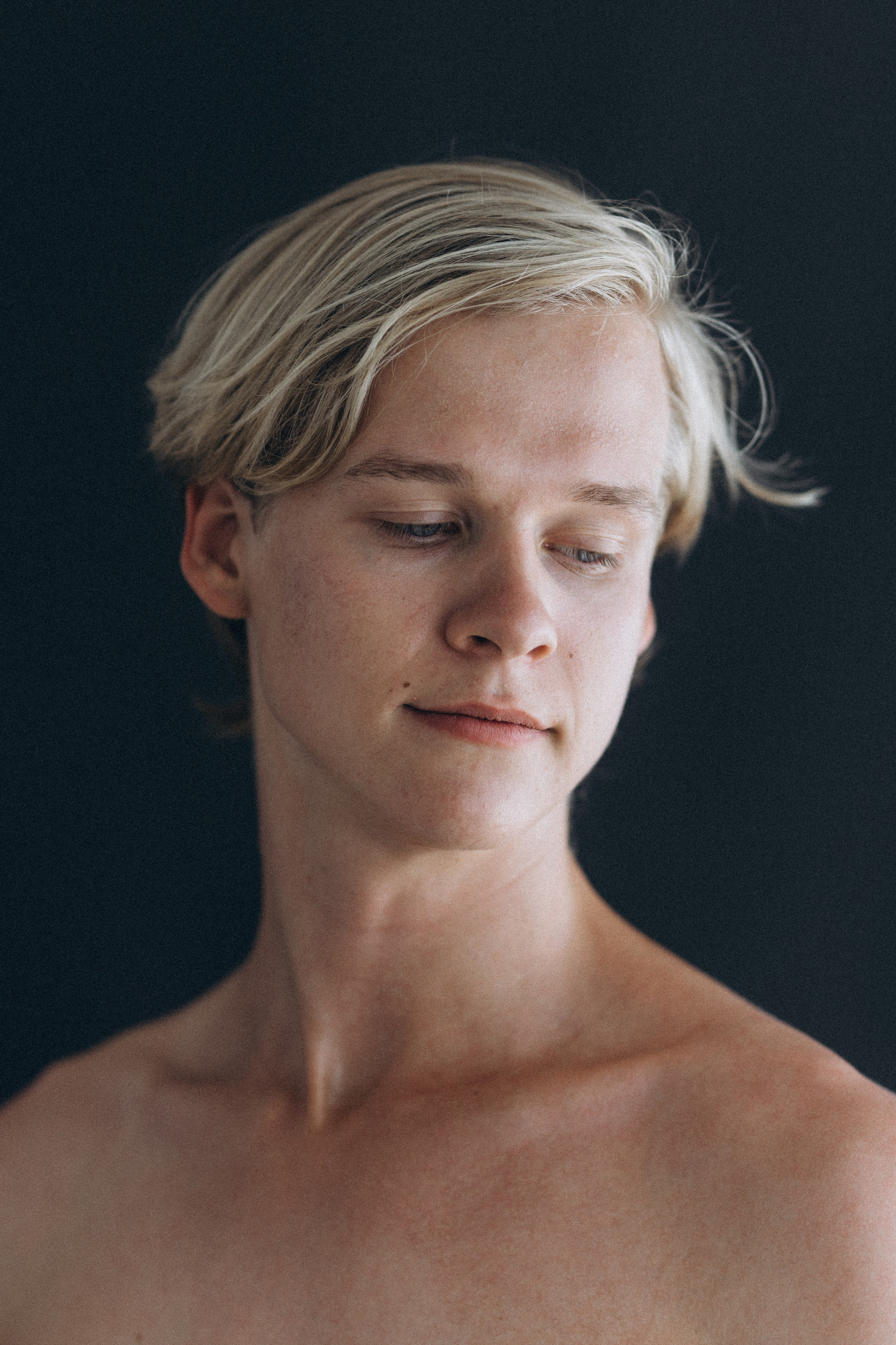 DANCERS. Victoria Olonen – Cinematic Portrait Artist | Helsinki & Europe