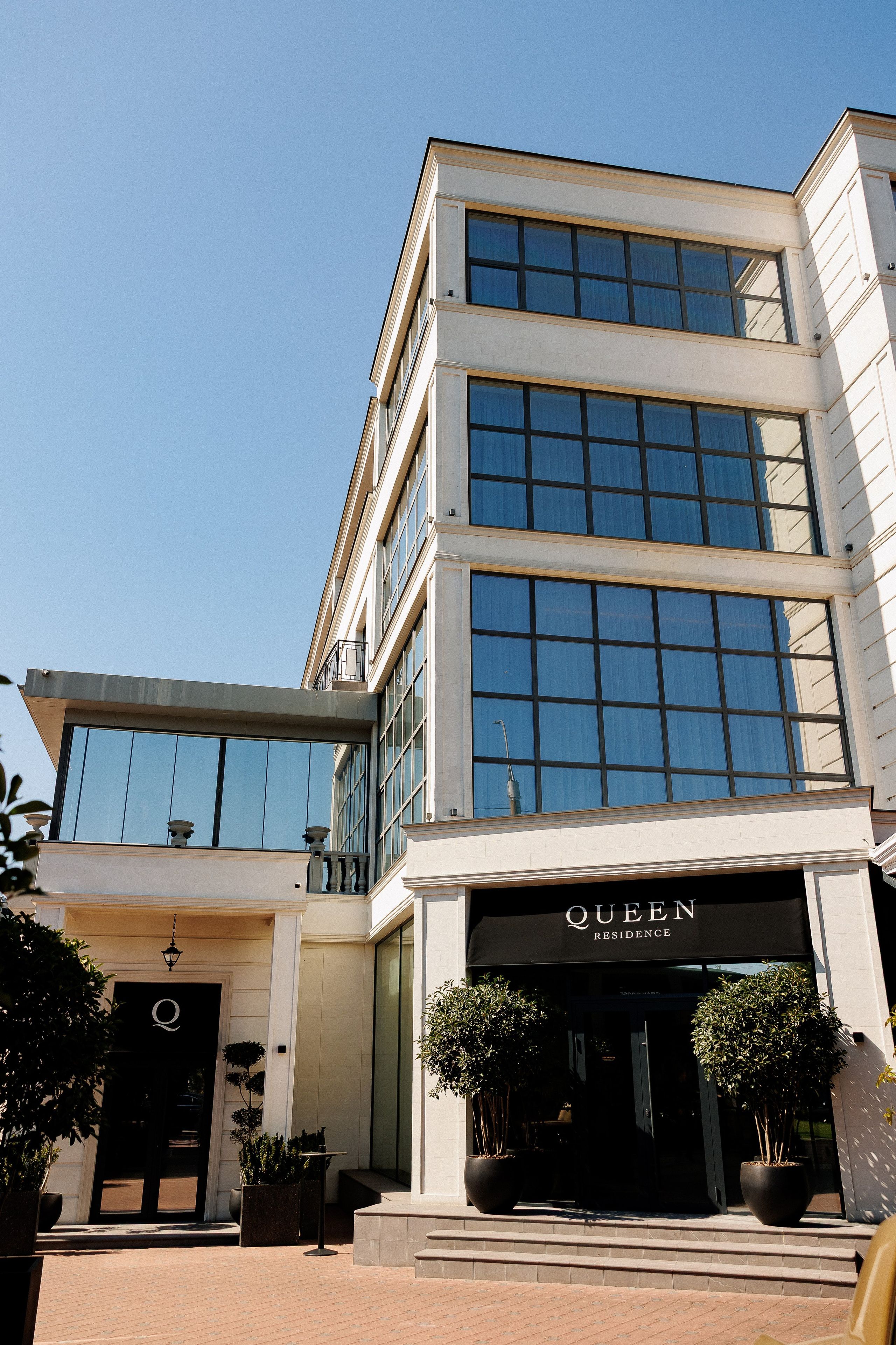 Serghei & Erica — Queen Residence. Servicii Foto și Video 067188353