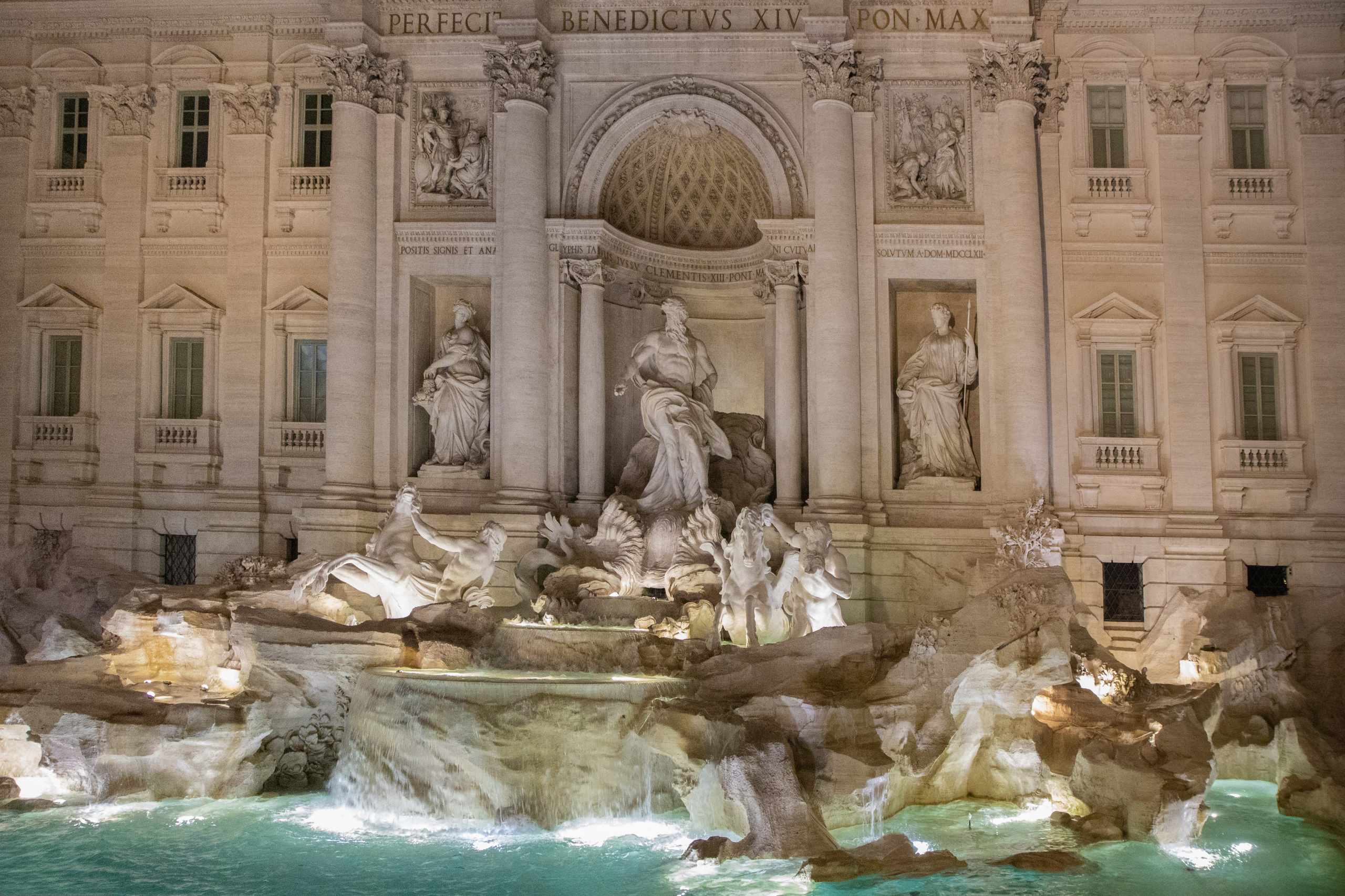 EXHIBITION. Lero Photographer and a set designer|individual custom portrait and advertising photography in Zutphen