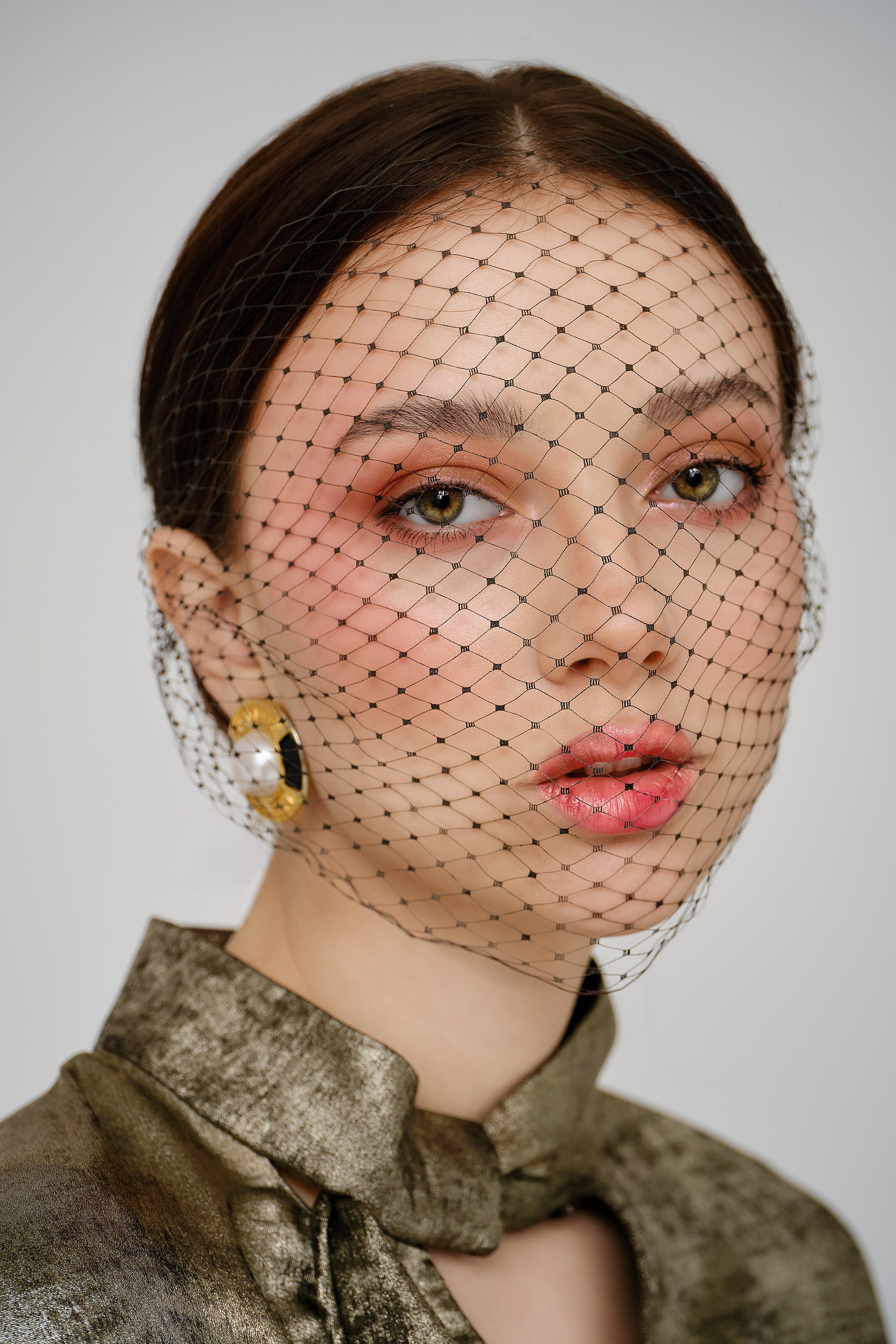 Fashion & Beauty retouching. Retoucher, color corrector, and photographer, I work remotely all over the world