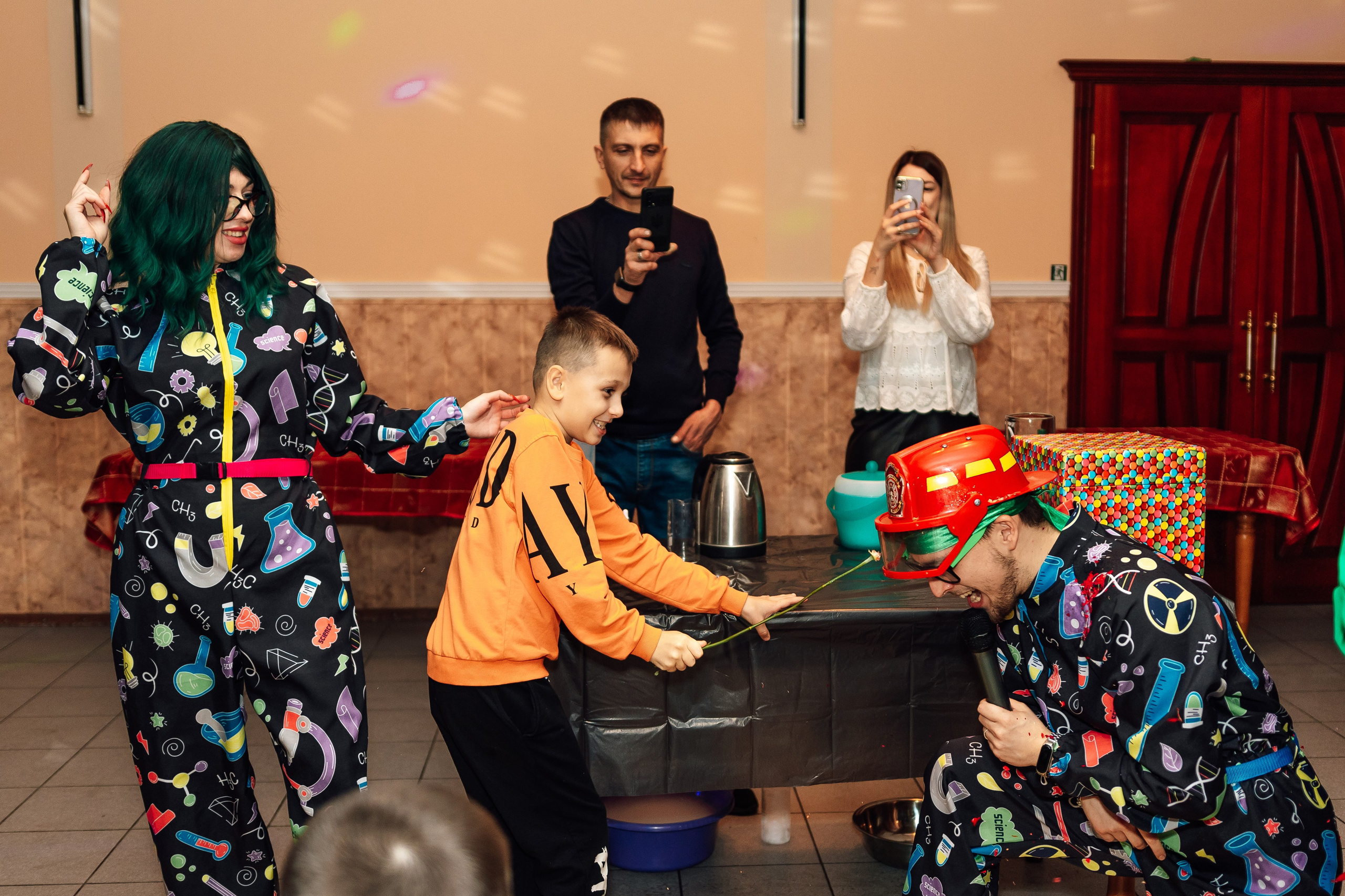 Reportage shooting of the event indoors. Retoucher, color corrector, and photographer, I work remotely all over the world