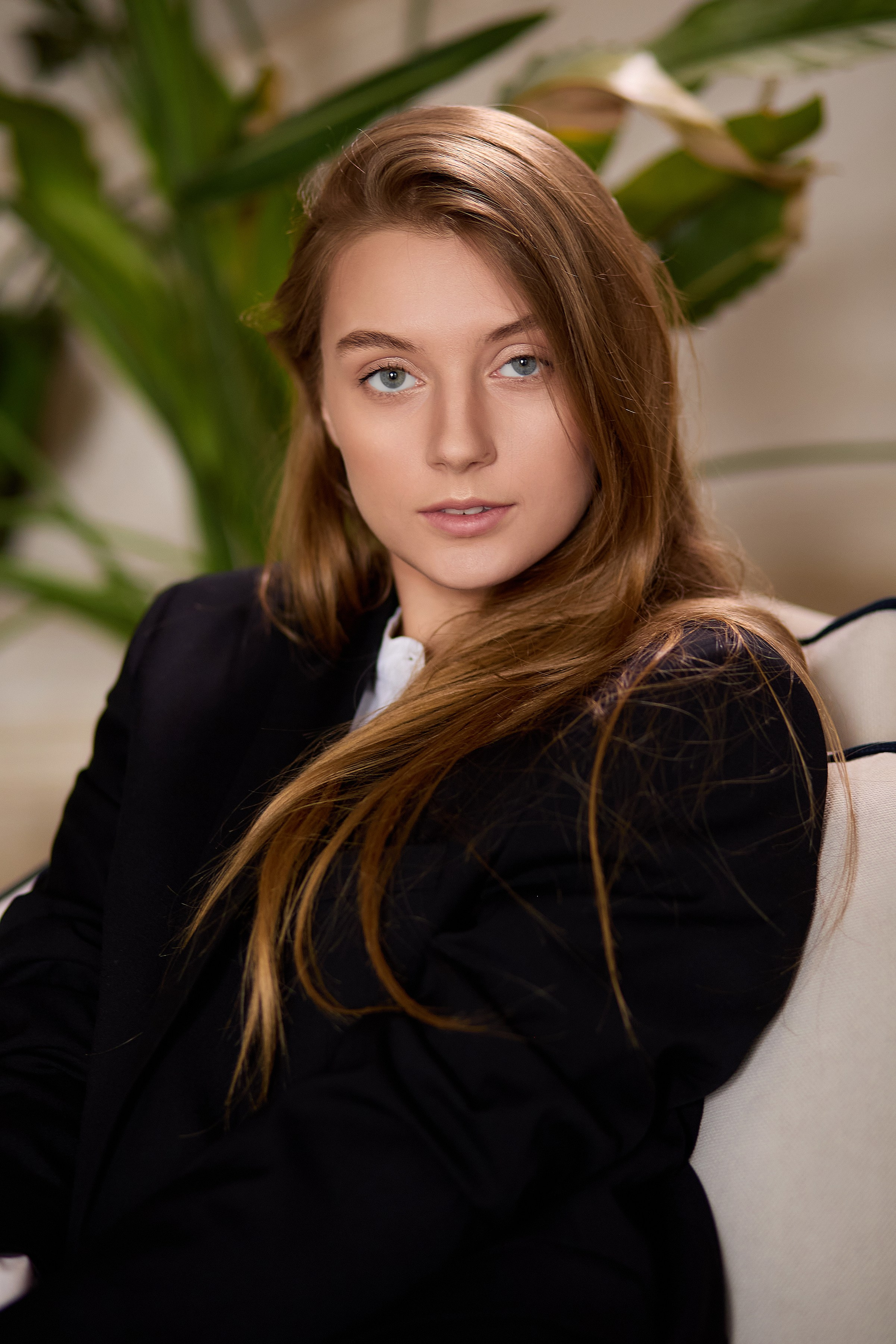Basic retouching. Retoucher, color corrector, and photographer, I work remotely all over the world
