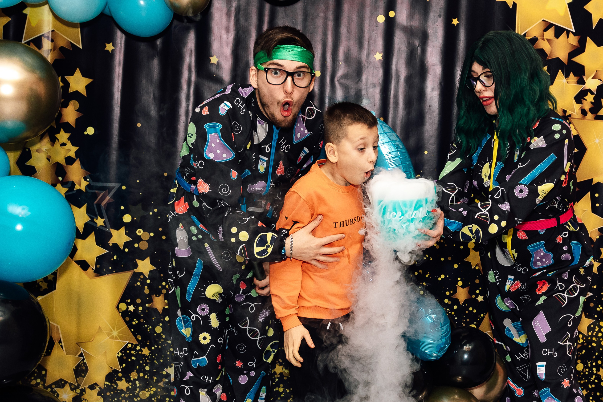 Reportage shooting of the event indoors. Retoucher, color corrector, and photographer, I work remotely all over the world