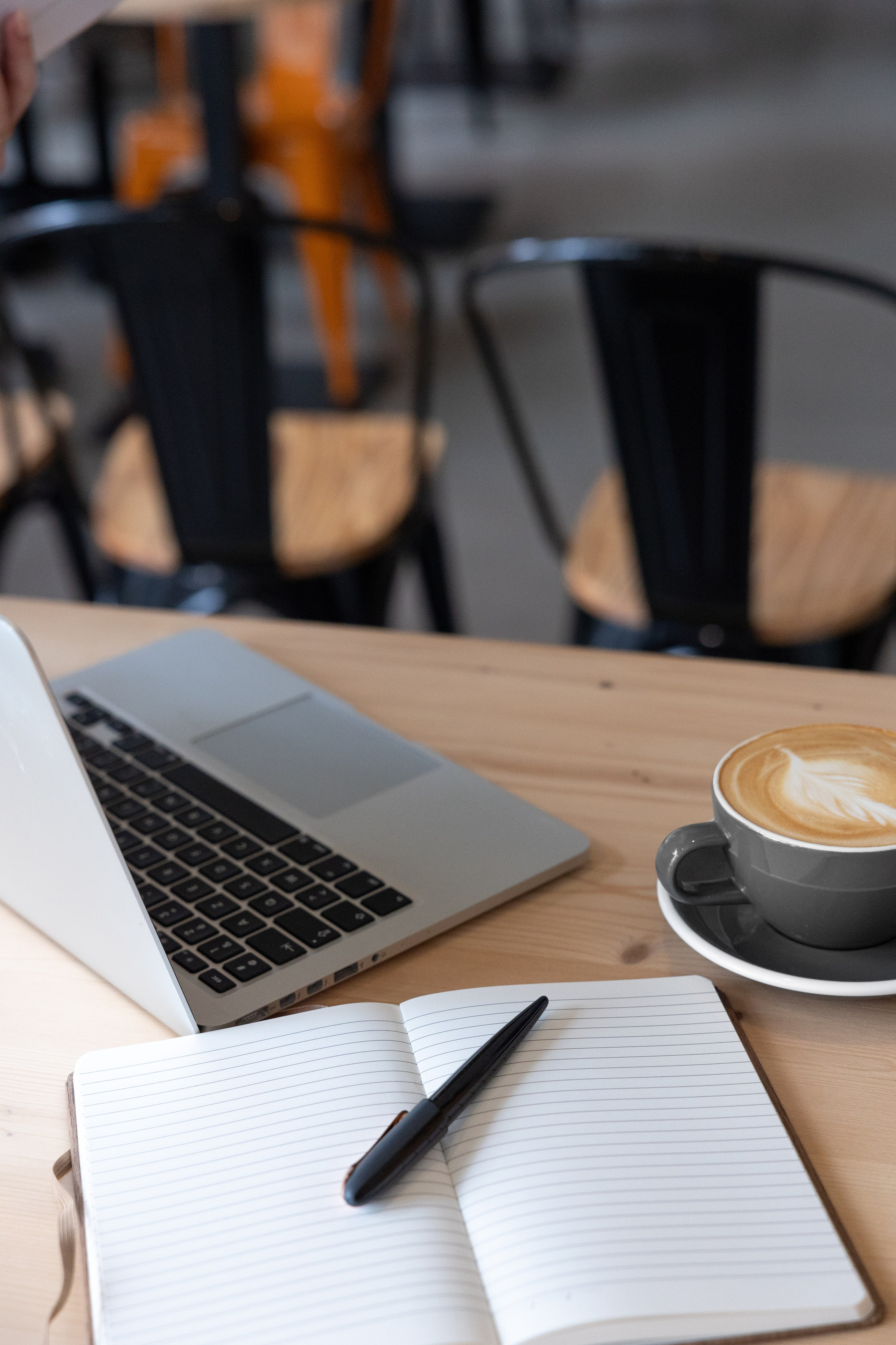 Corporate & Personal Branding Photographer in Toulouse | Eugénie Smirnova