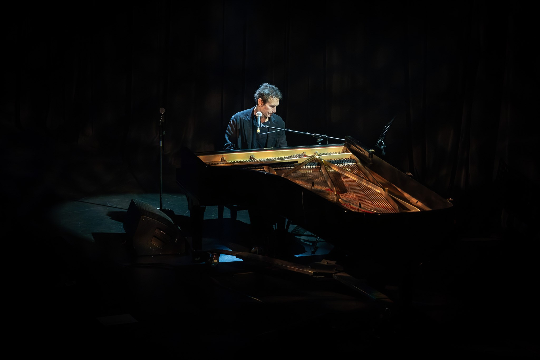 SLAVA VAKARCHUK / LOS ANGELES / 2025. Reportage concert portrait photography in the San Francisco Bay Area