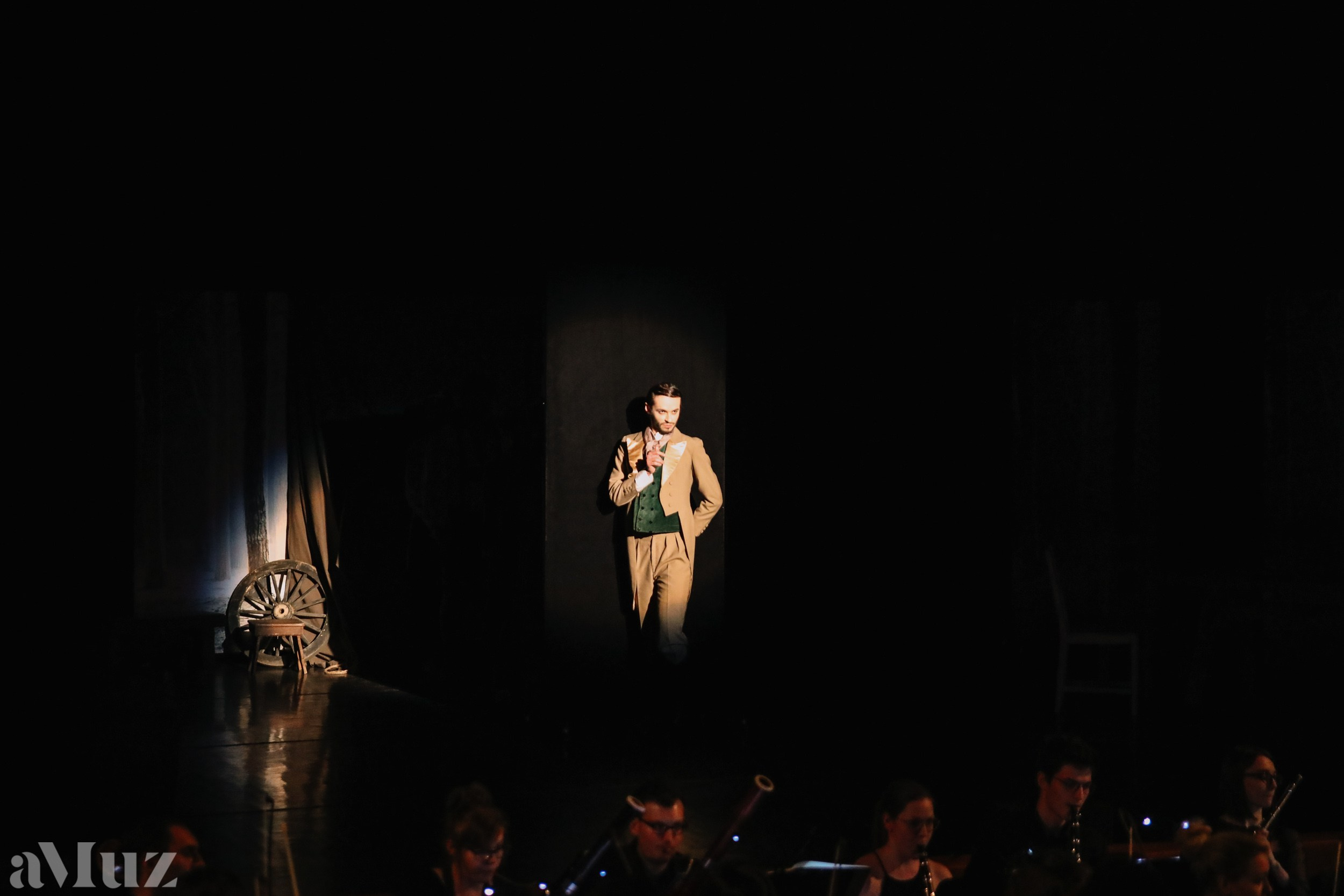 Opera Łąkowa. Fotograf Ślubny Warszawa - Sesje Biznesowe Rodzinne Eventy