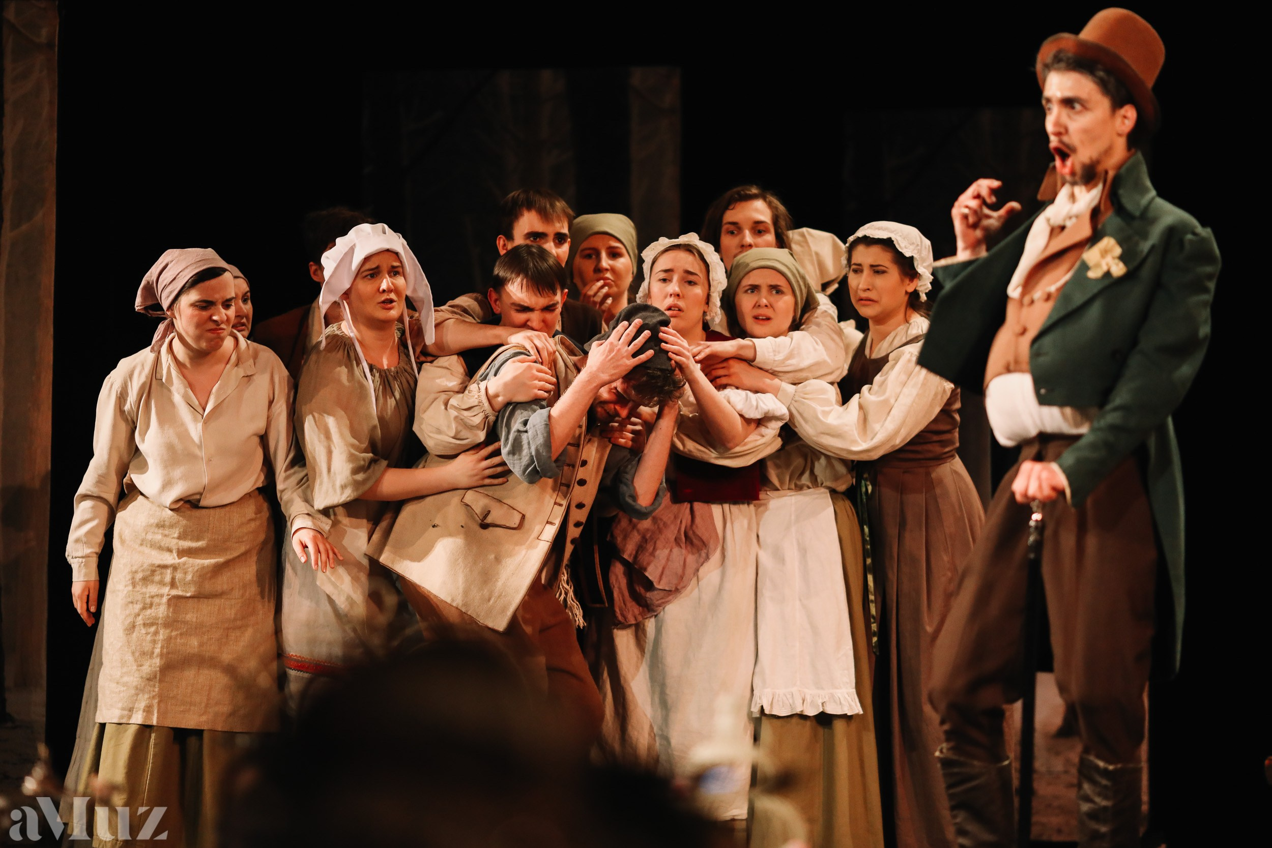 Opera Łąkowa. Fotograf Ślubny Warszawa - Sesje Biznesowe Rodzinne Eventy