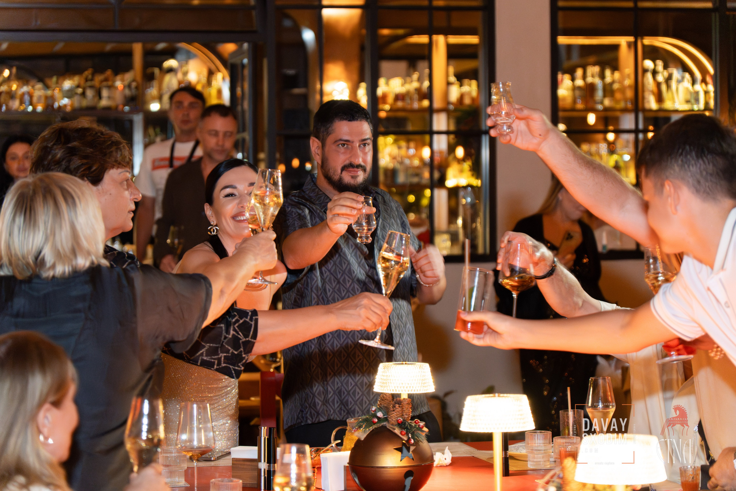 Новогодняя вечеринка | Фоторепортаж | Афиша | DAVAYSXODIM.com PHUKET. АФИША|ФОТОРЕПОРТАЖИ|ИВЕНТЫ|ПХУКЕТ