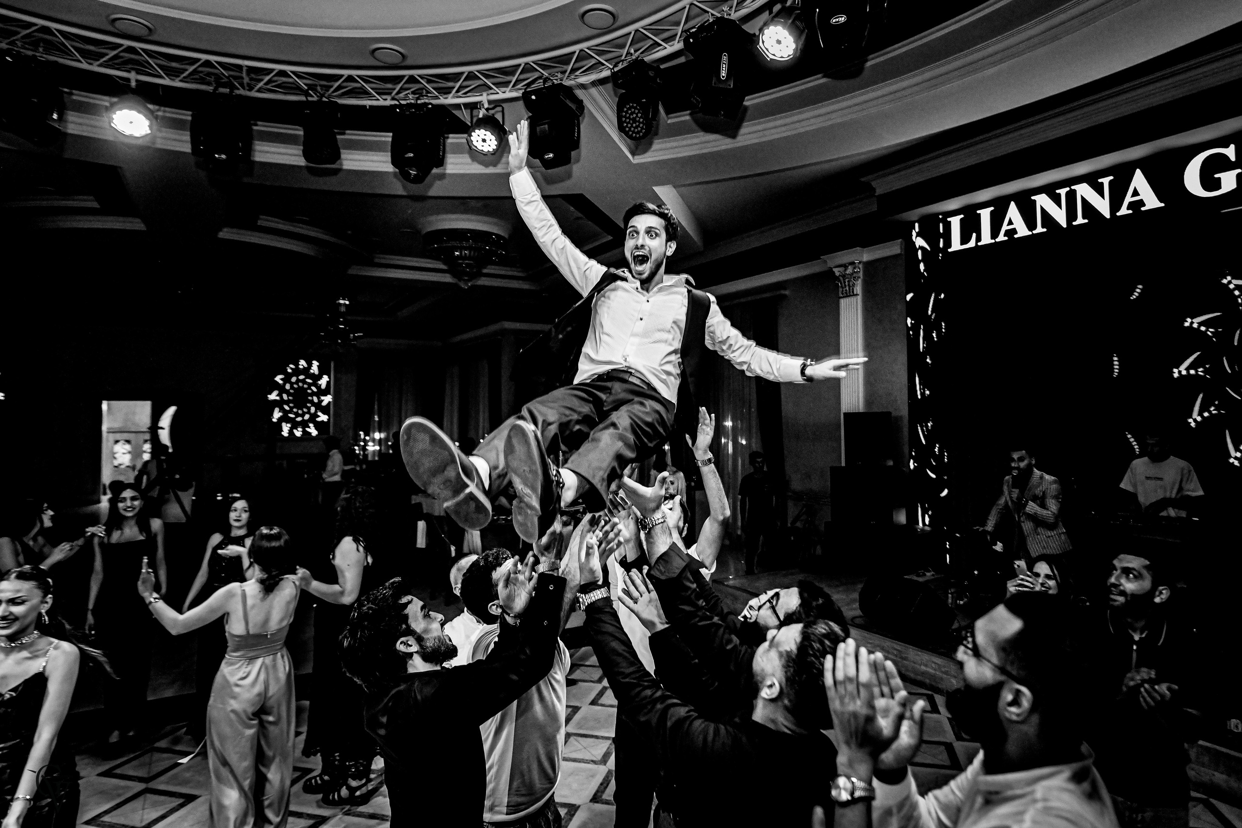 Paruyr & Nina. Wedding photos and video shooting in Armenia and all over the world!!! Photographer in Yerevan